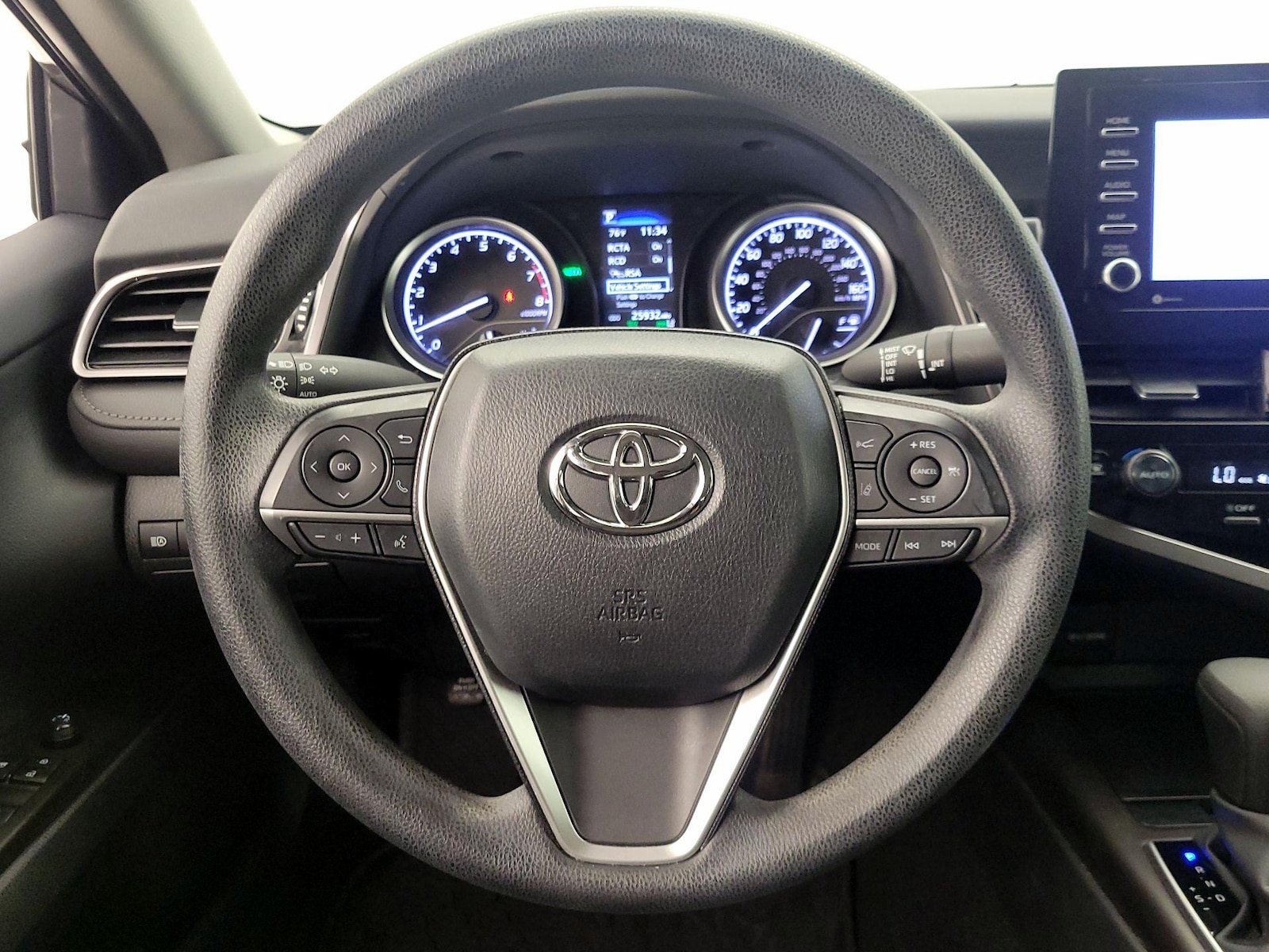 2024 Toyota Camry LE - Photo 11