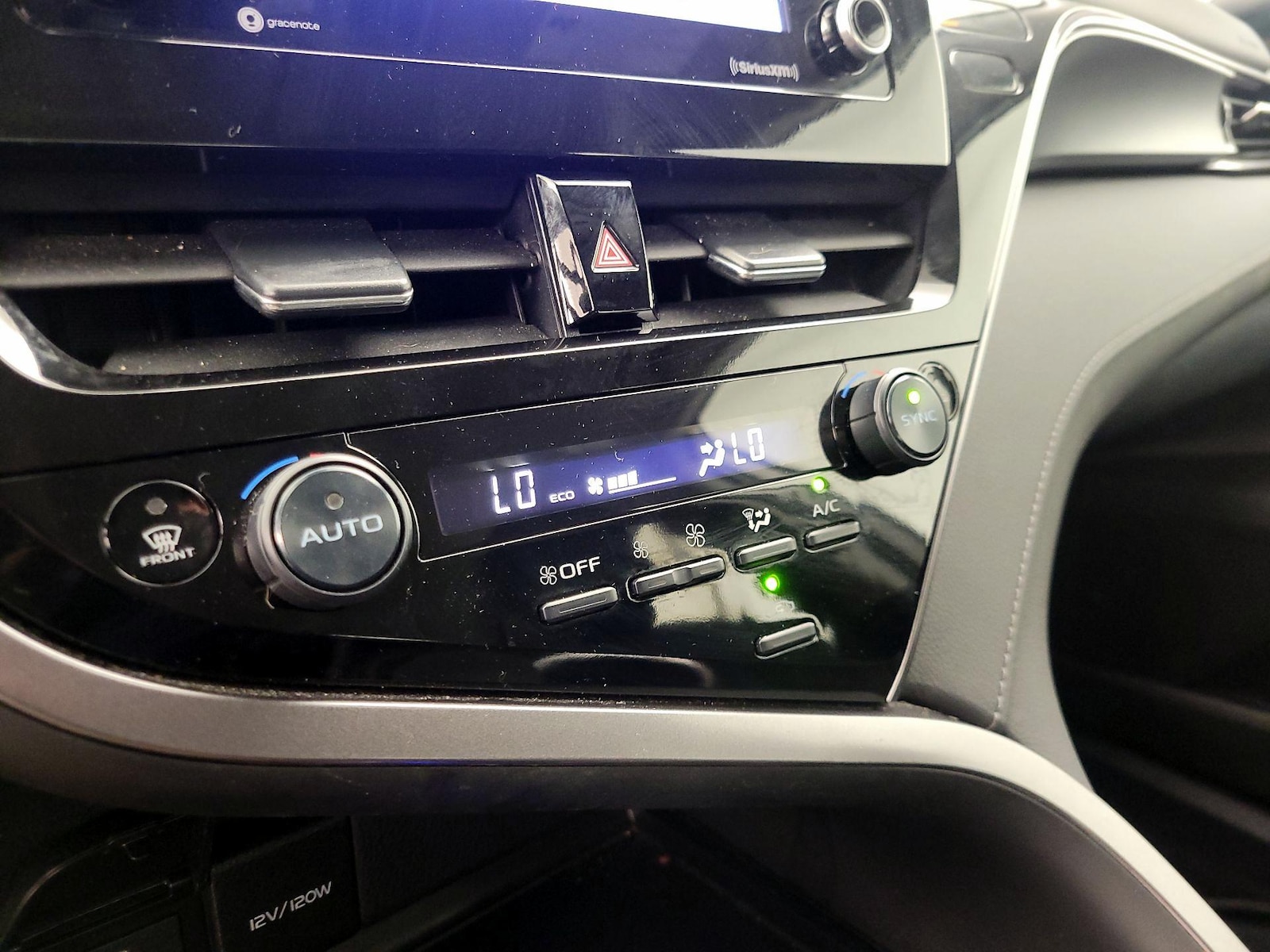 2024 Toyota Camry LE - Photo 17