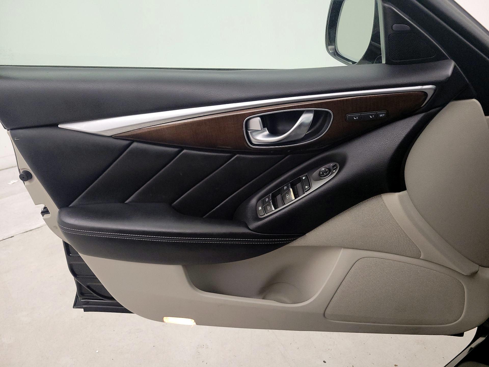 Thumbnail: 2015 INFINITI Q50 - 12
