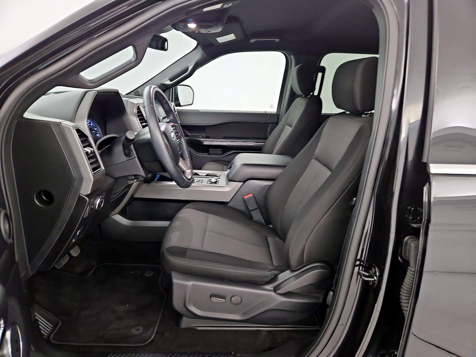 2020 Ford Expedition XLT - Photo 10
