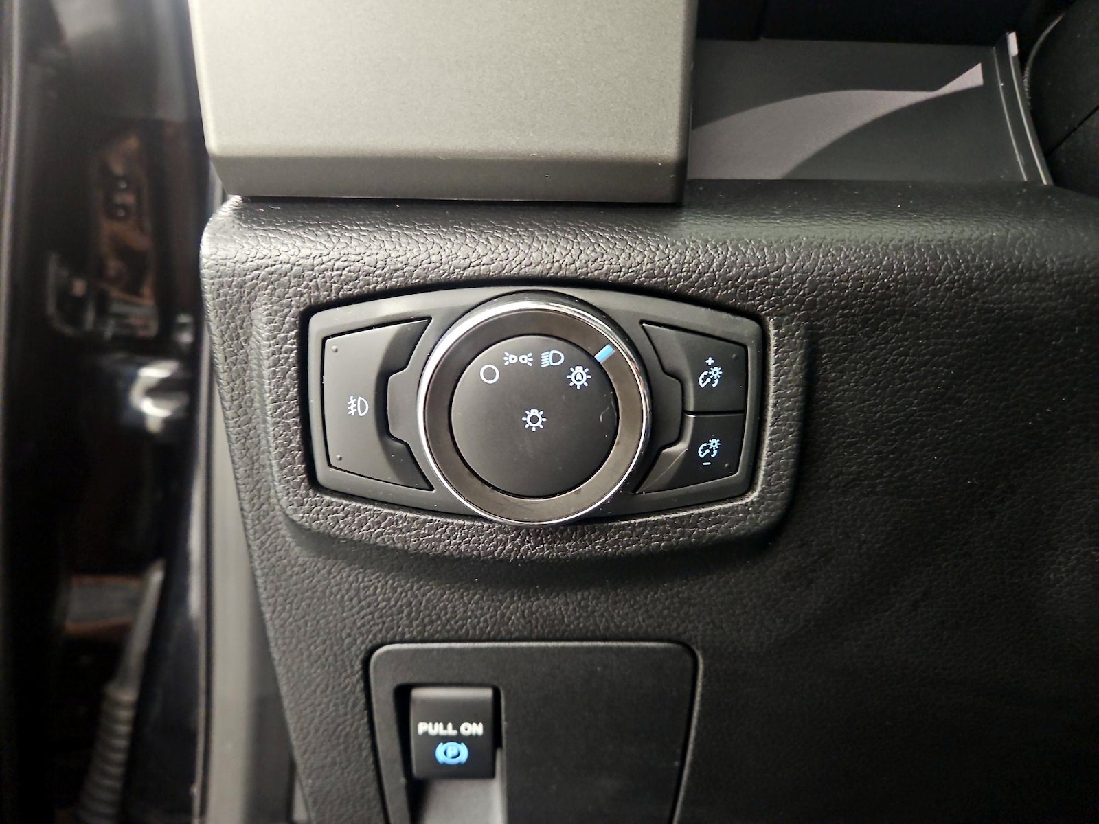 2020 Ford Expedition XLT - Photo 12