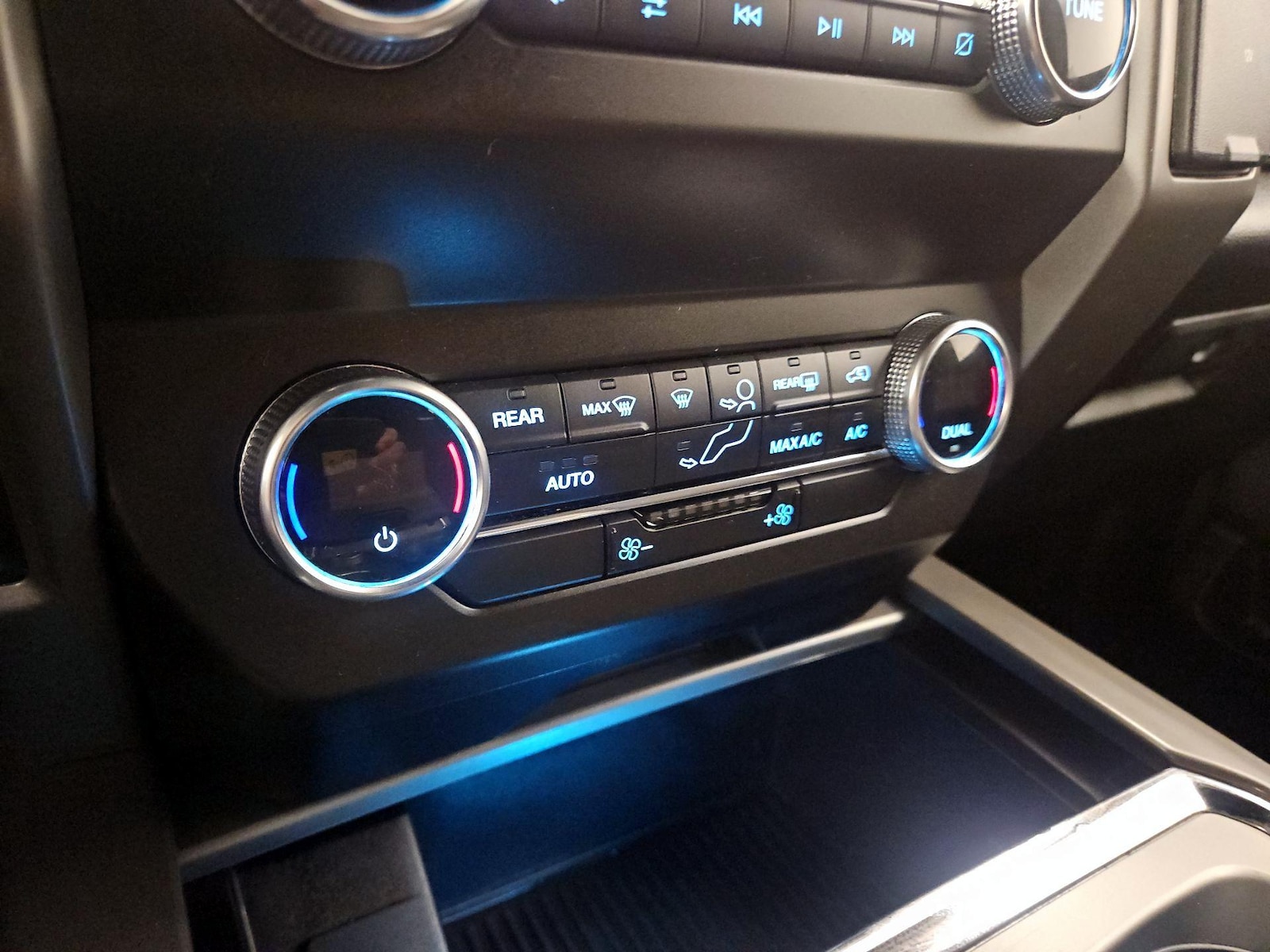 2020 Ford Expedition XLT - Photo 15