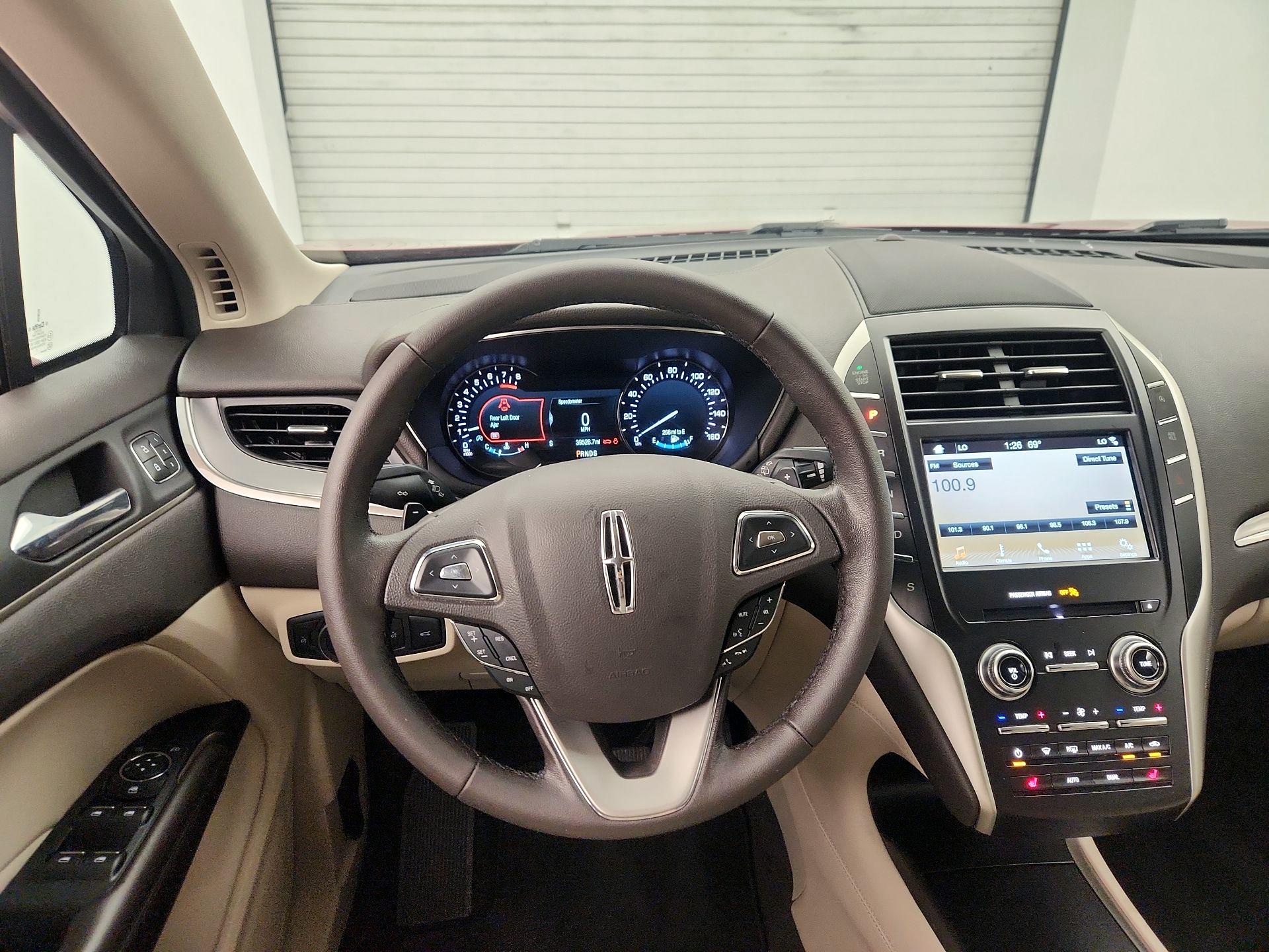 Thumbnail: 2018 Lincoln MKC - 10