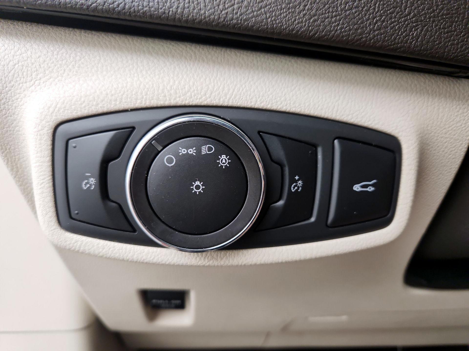 Thumbnail: 2018 Lincoln MKC - 13