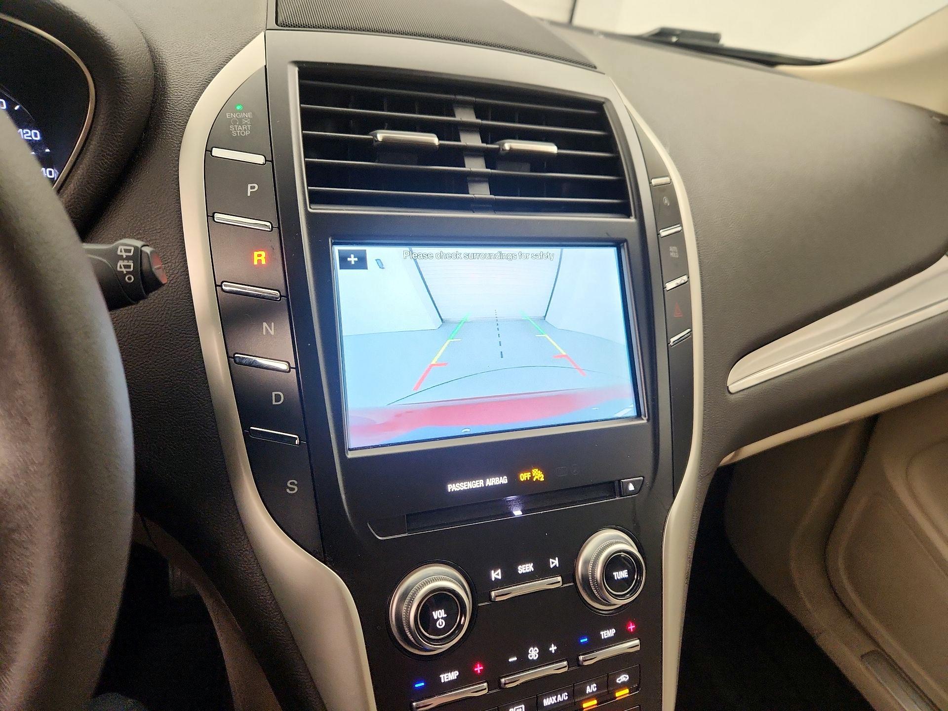 Thumbnail: 2018 Lincoln MKC - 14