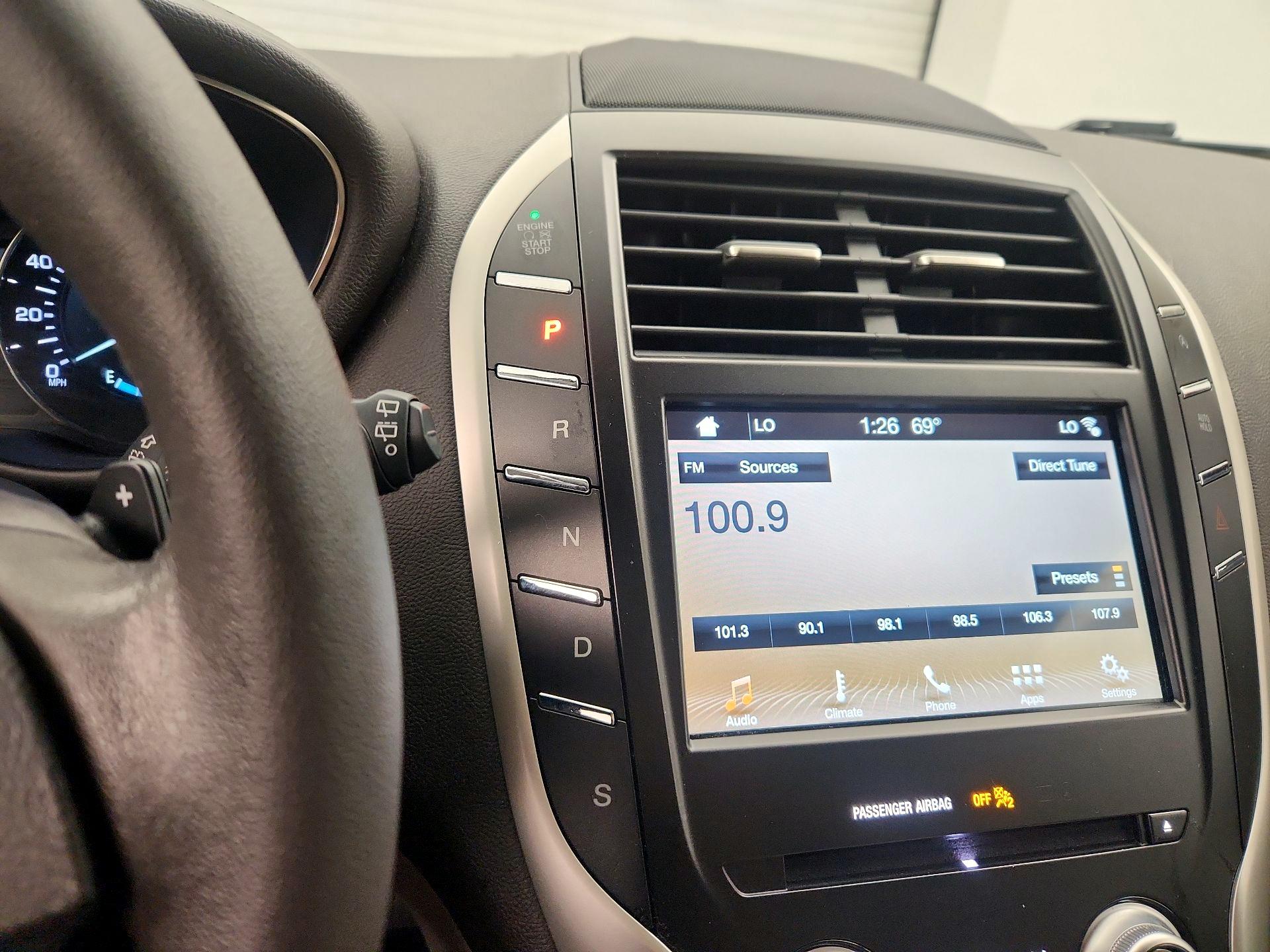 Thumbnail: 2018 Lincoln MKC - 17