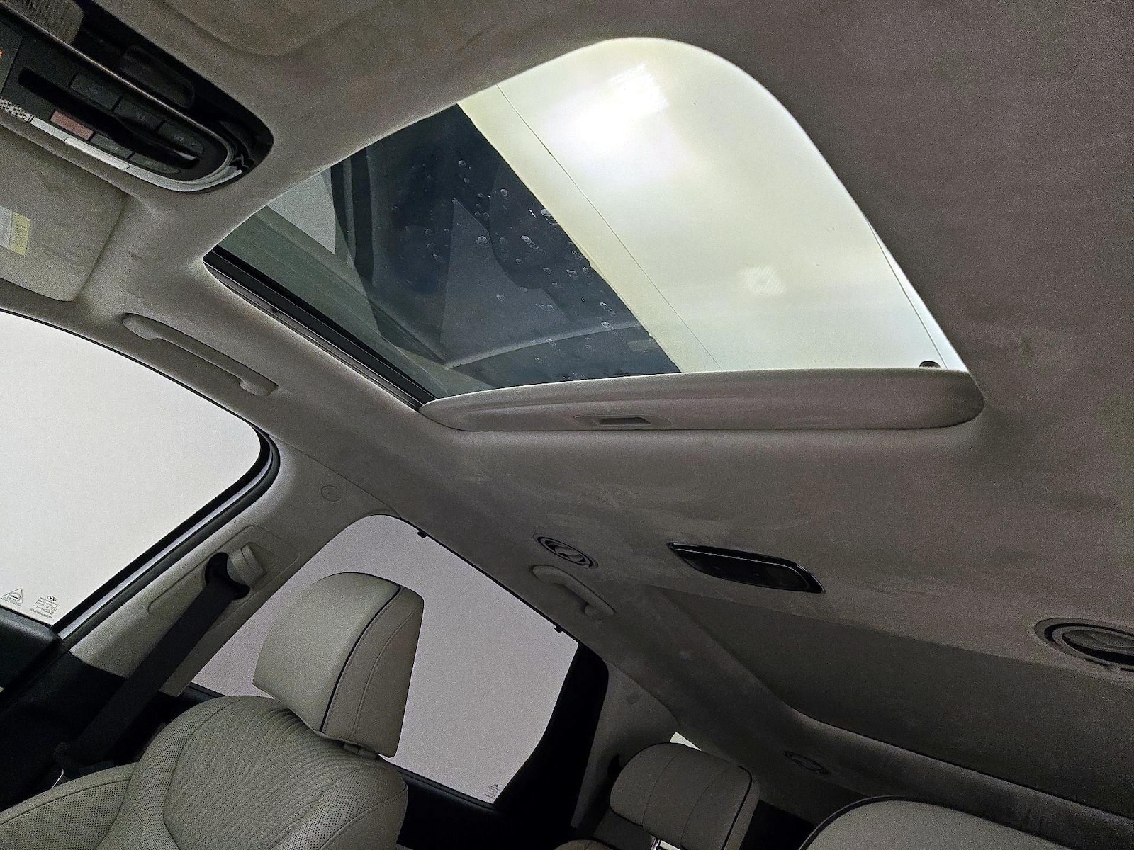 Sunroof(s) & Skylight(s)