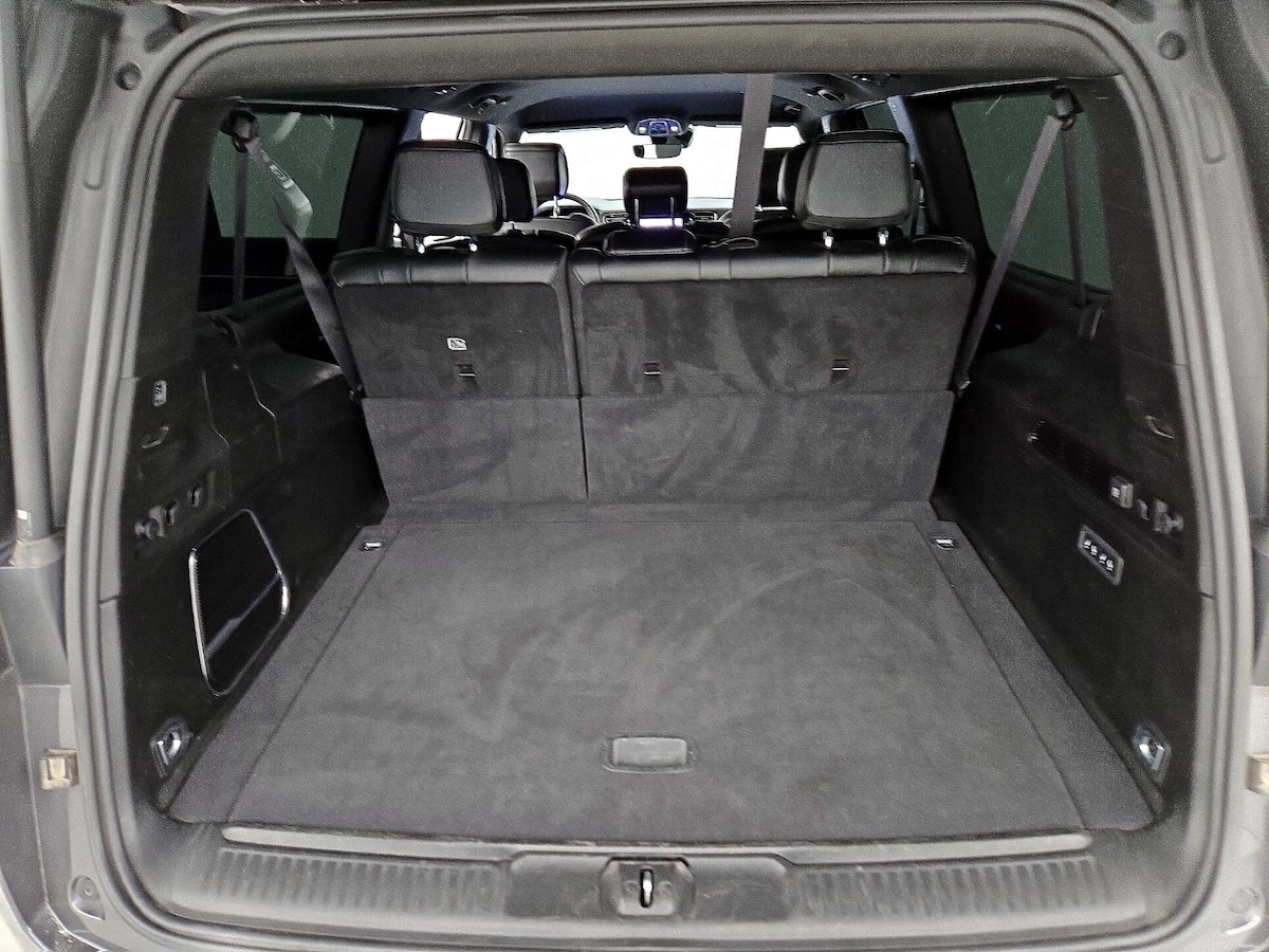 Trunk/Cargo (Seats Up)