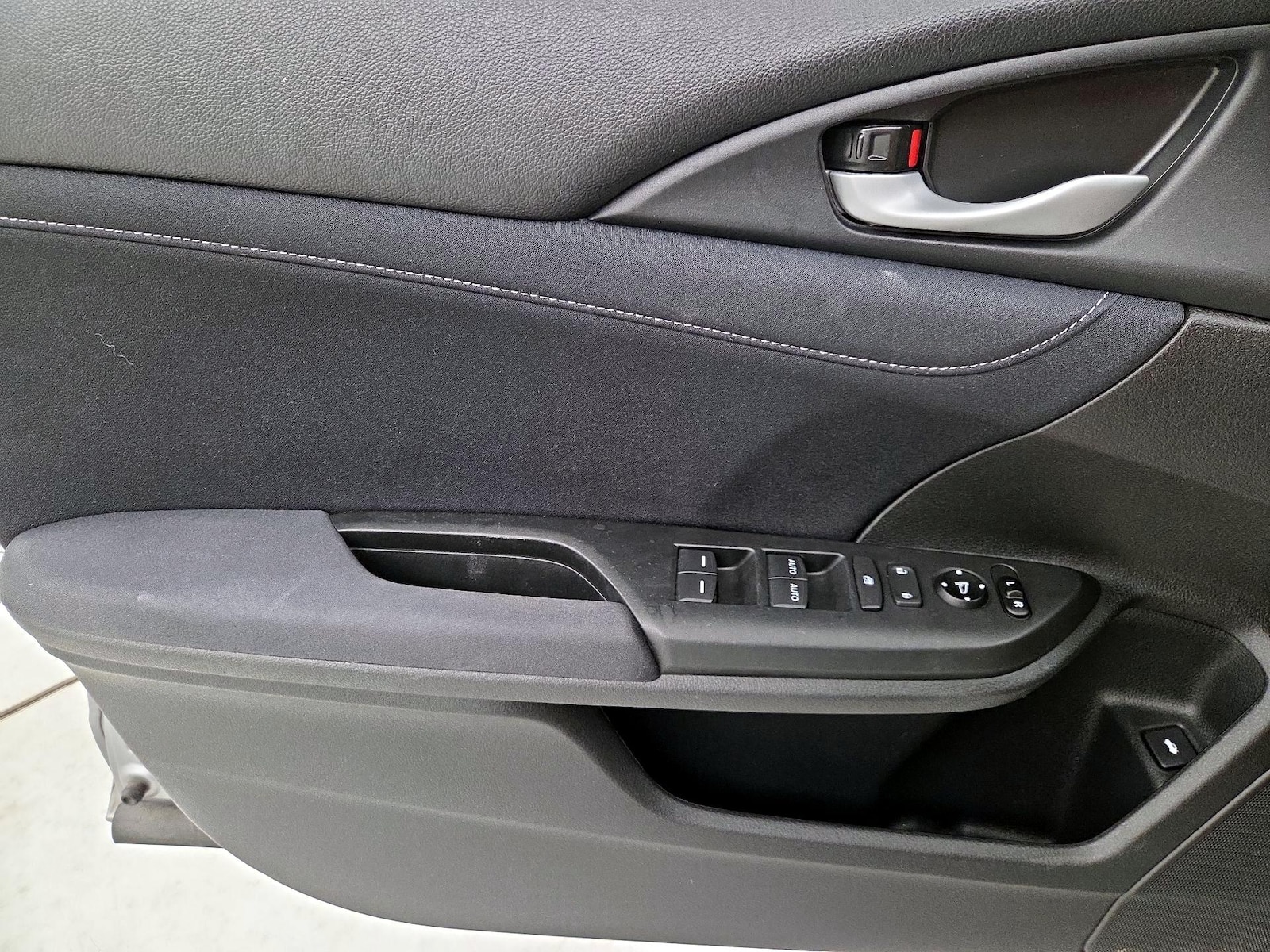 2019 Honda Insight LX - Photo 13