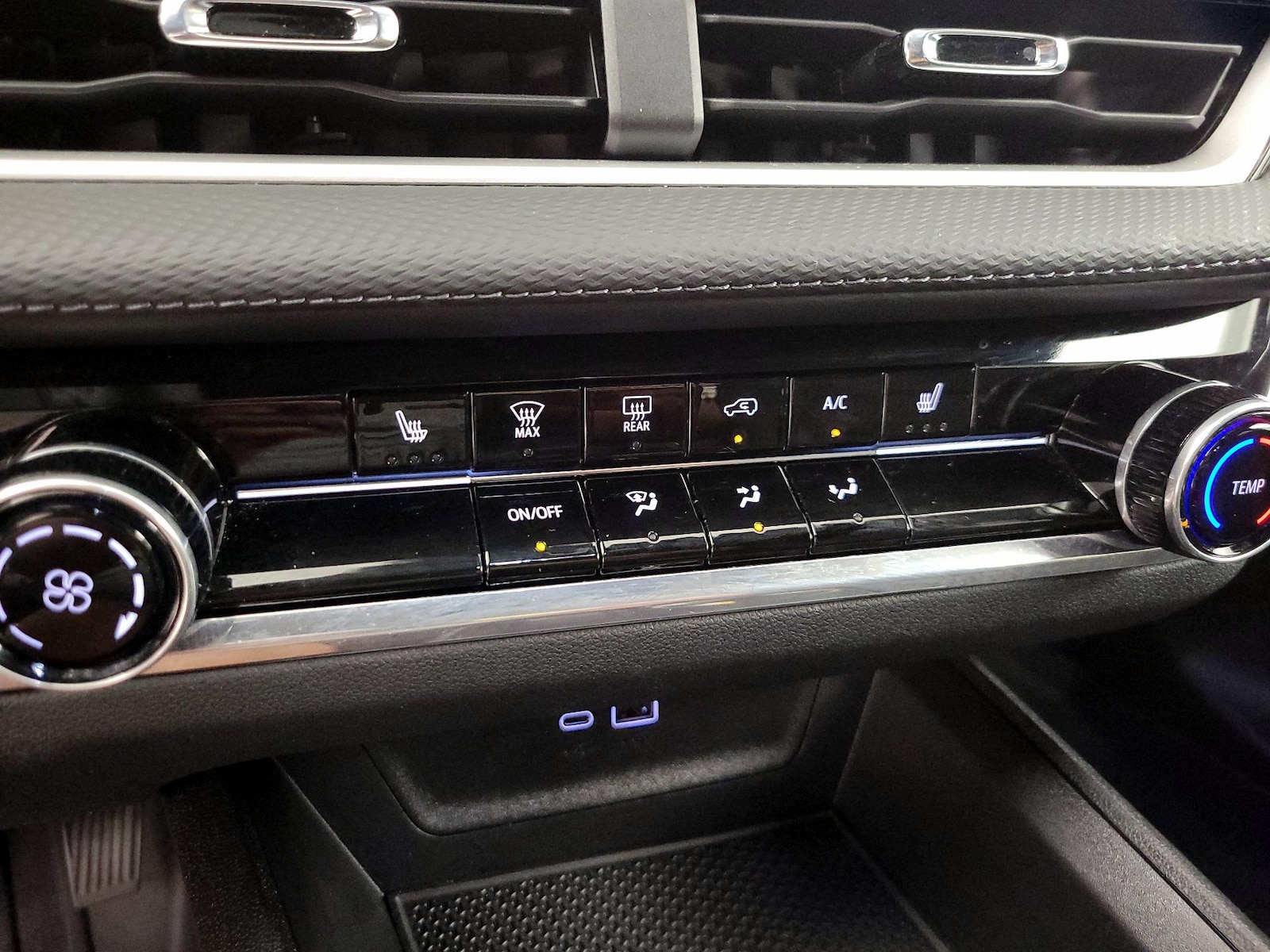 2025 Chevrolet Equinox LT - Photo 18