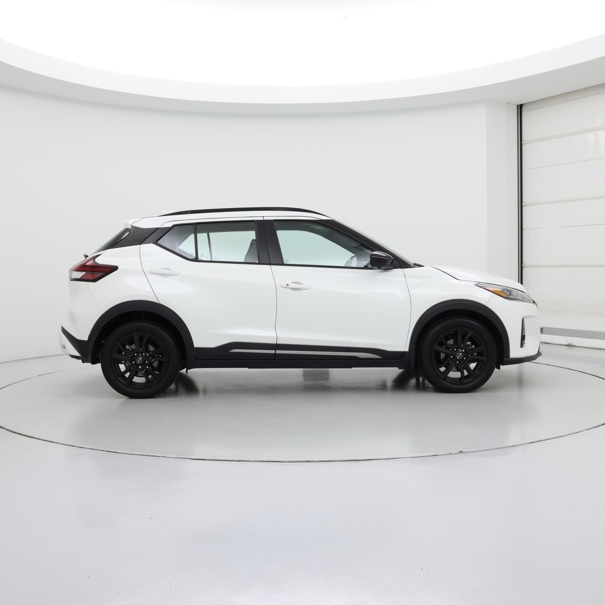 Thumbnail: 2023 Nissan Kicks - 7