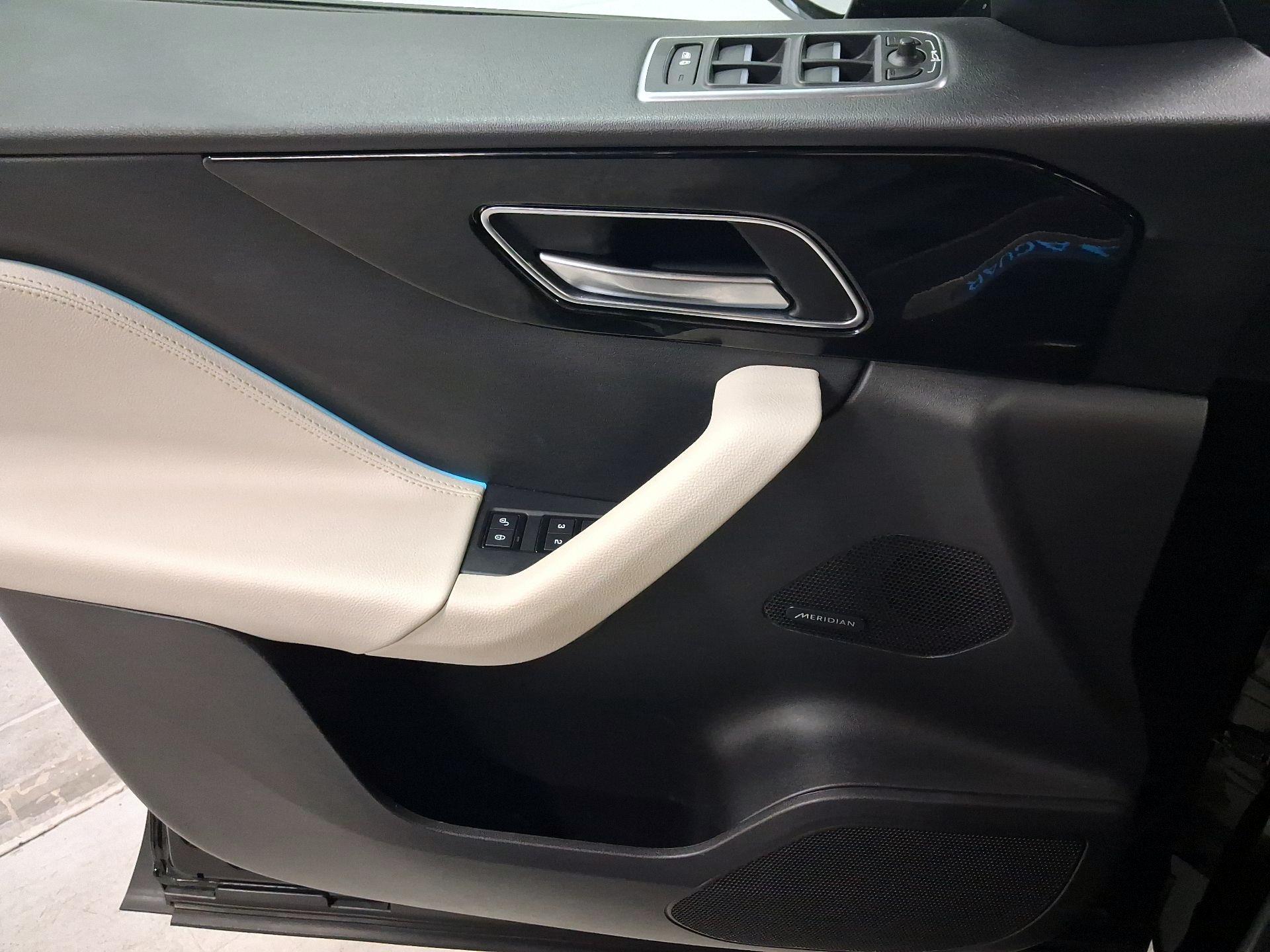 Thumbnail: 2020 Jaguar F-Pace - 10