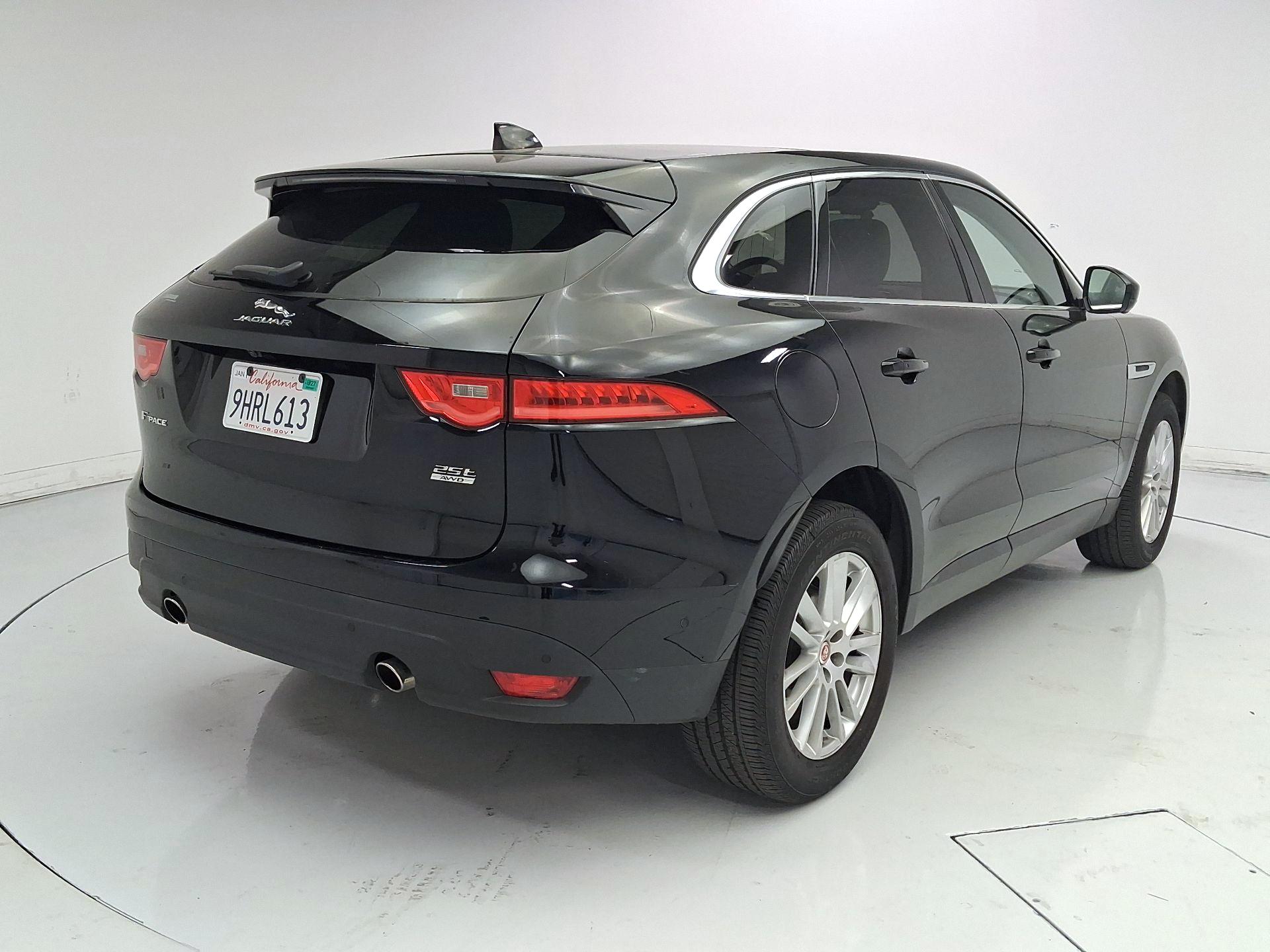 Thumbnail: 2020 Jaguar F-Pace - 5
