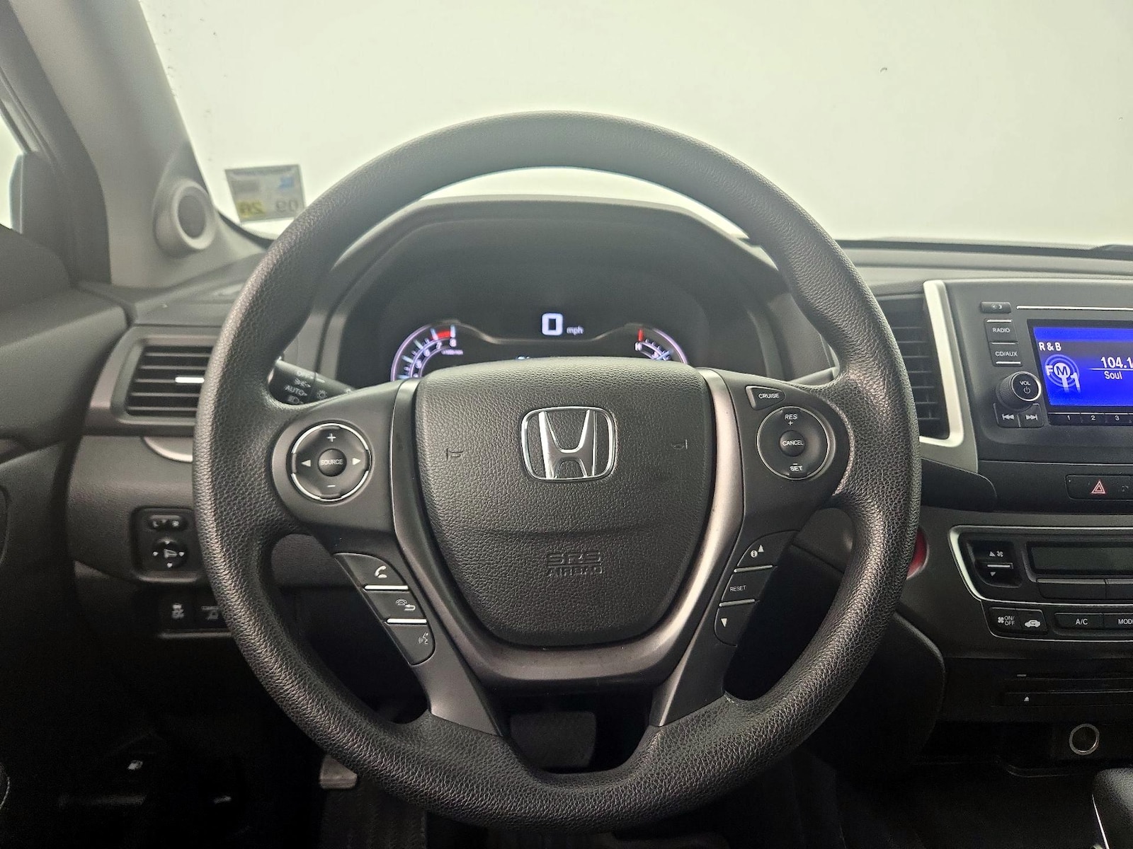 2017 Honda Ridgeline RT - Photo 11