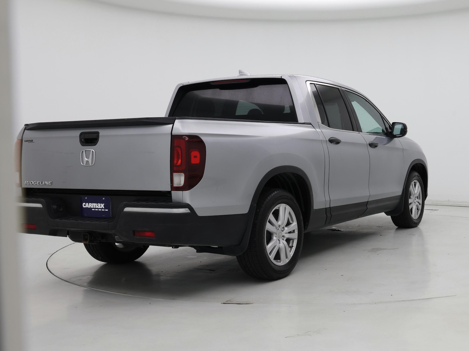 2017 Honda Ridgeline RT - Photo 9