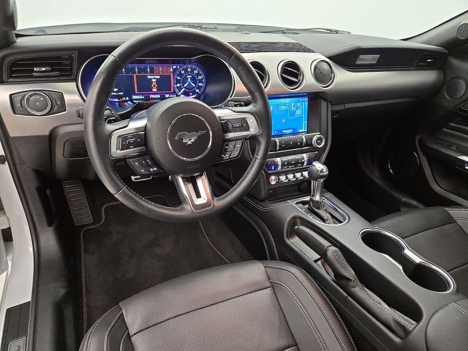 2022 Ford Mustang EcoBoost Premium - Photo 10