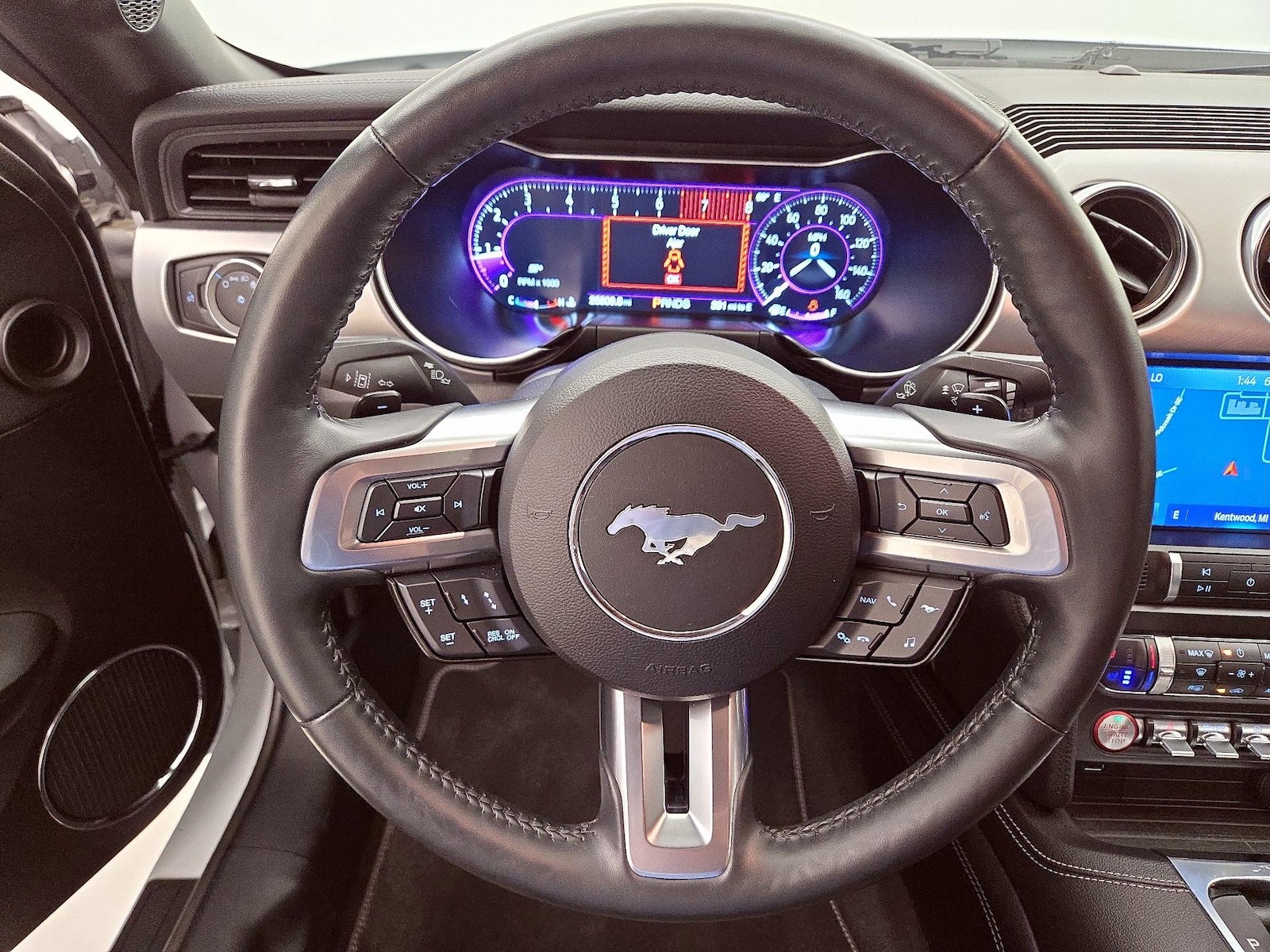 2022 Ford Mustang EcoBoost Premium - Photo 11