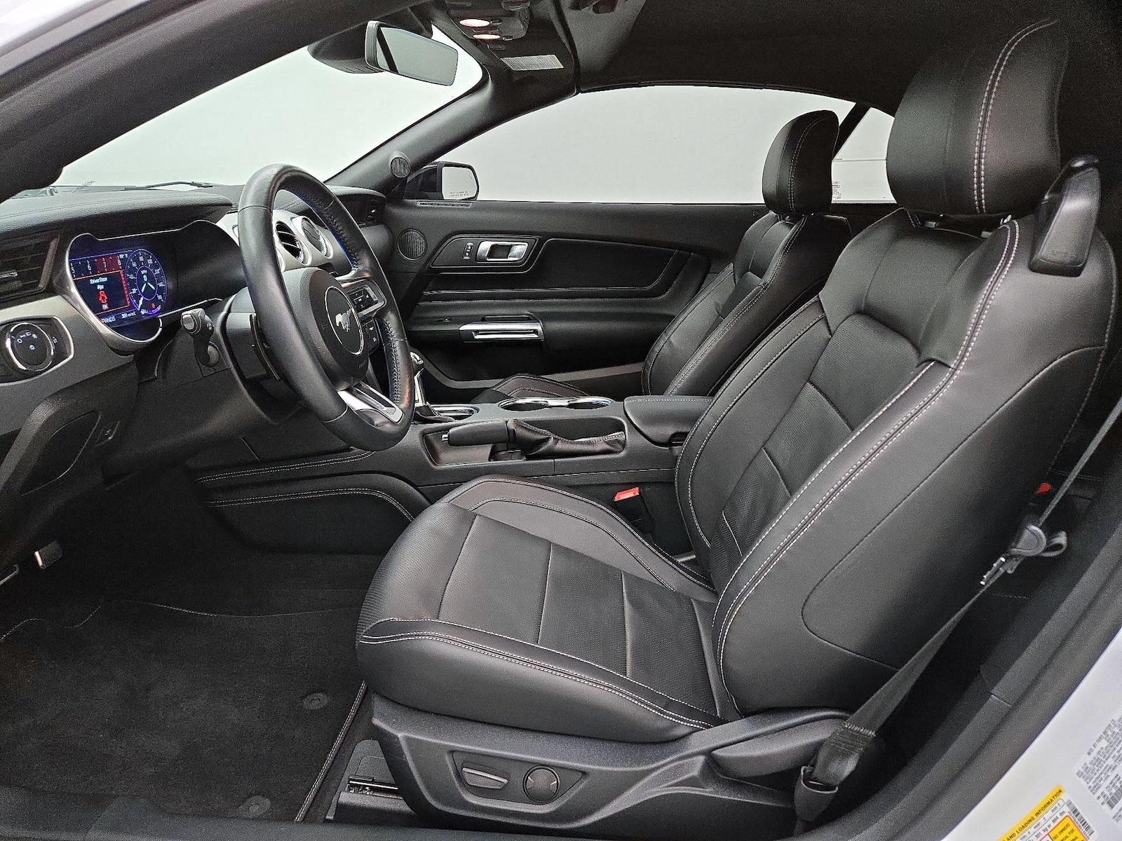 2022 Ford Mustang EcoBoost Premium - Photo 12