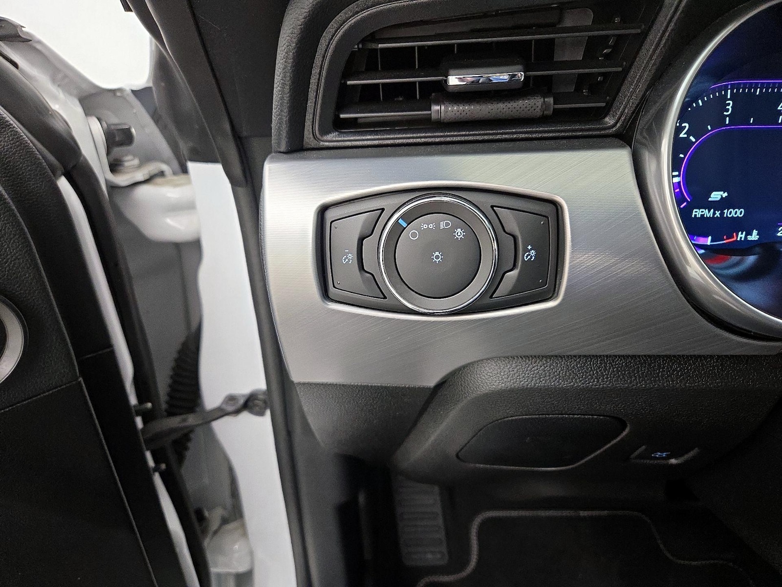 2022 Ford Mustang EcoBoost Premium - Photo 14