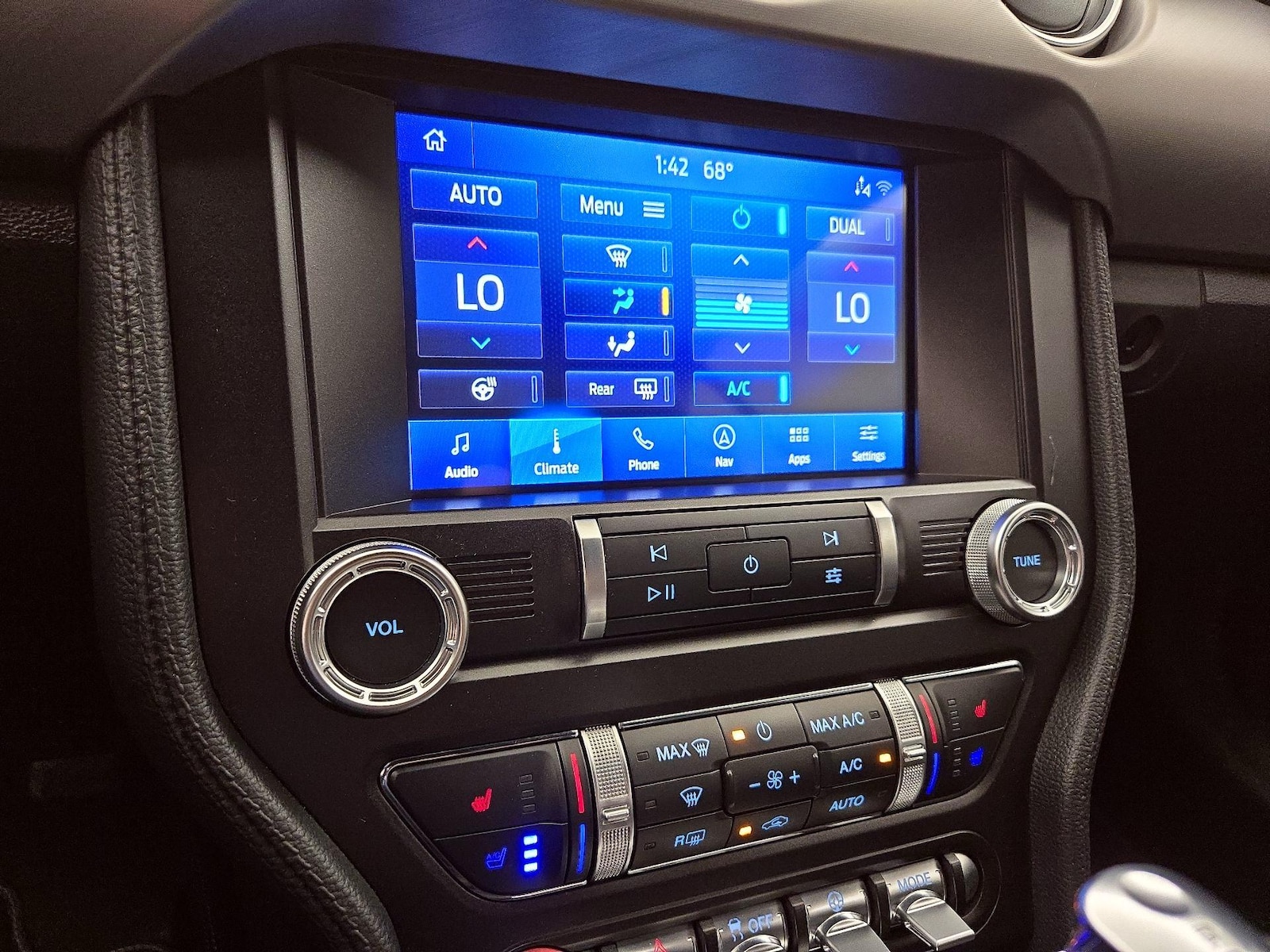 2022 Ford Mustang EcoBoost Premium - Photo 18