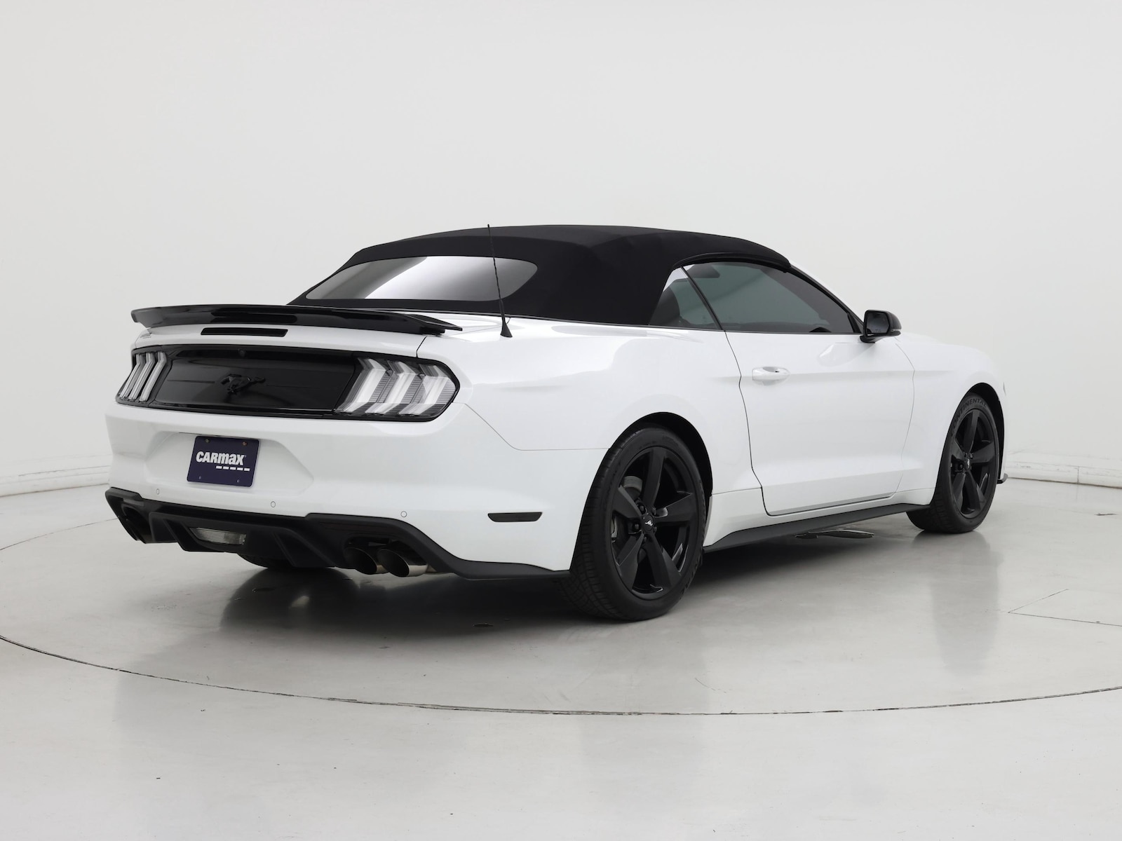 2022 Ford Mustang EcoBoost Premium - Photo 9