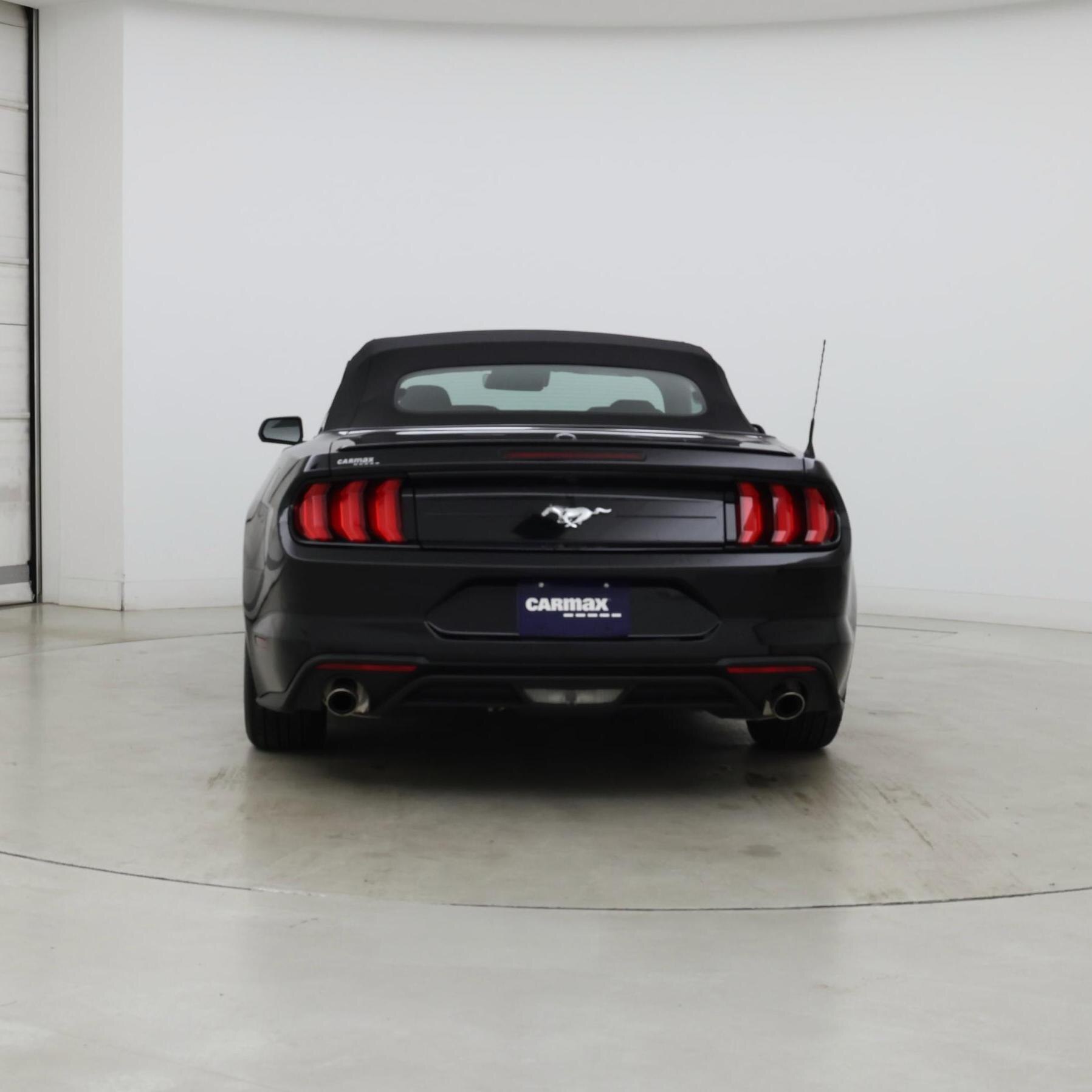 Thumbnail: 2022 Ford Mustang - 6