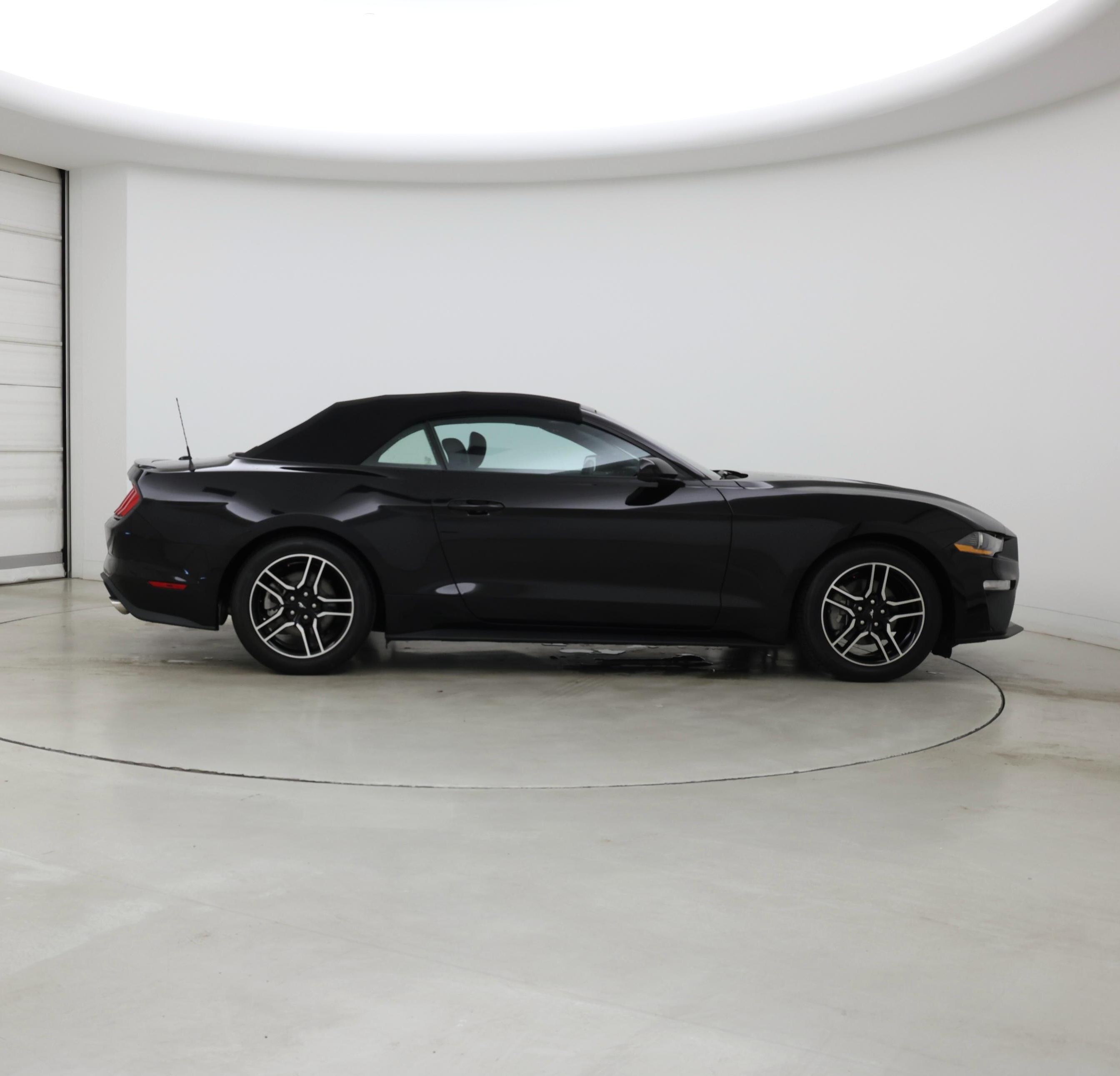 Thumbnail: 2022 Ford Mustang - 7