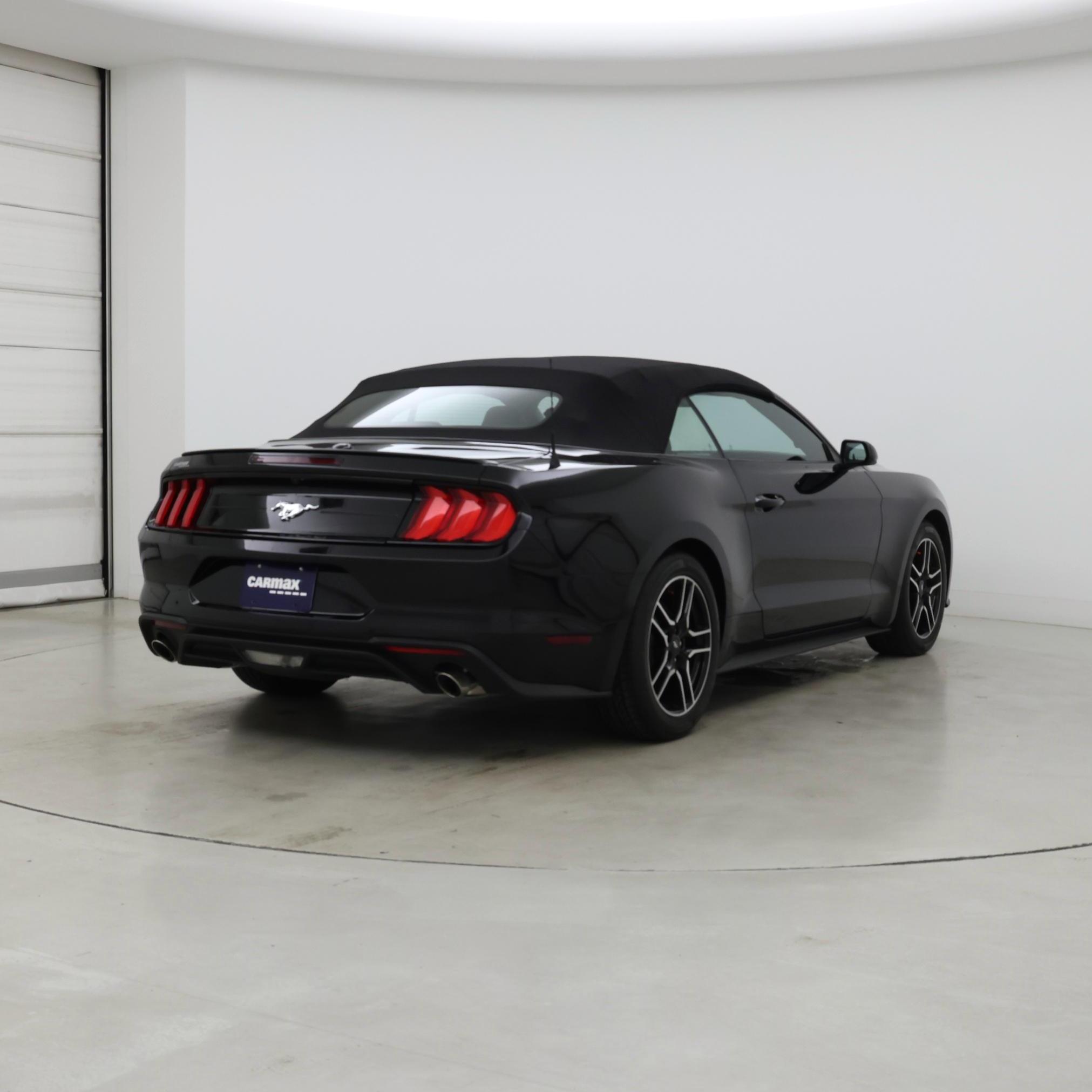 Thumbnail: 2022 Ford Mustang - 8