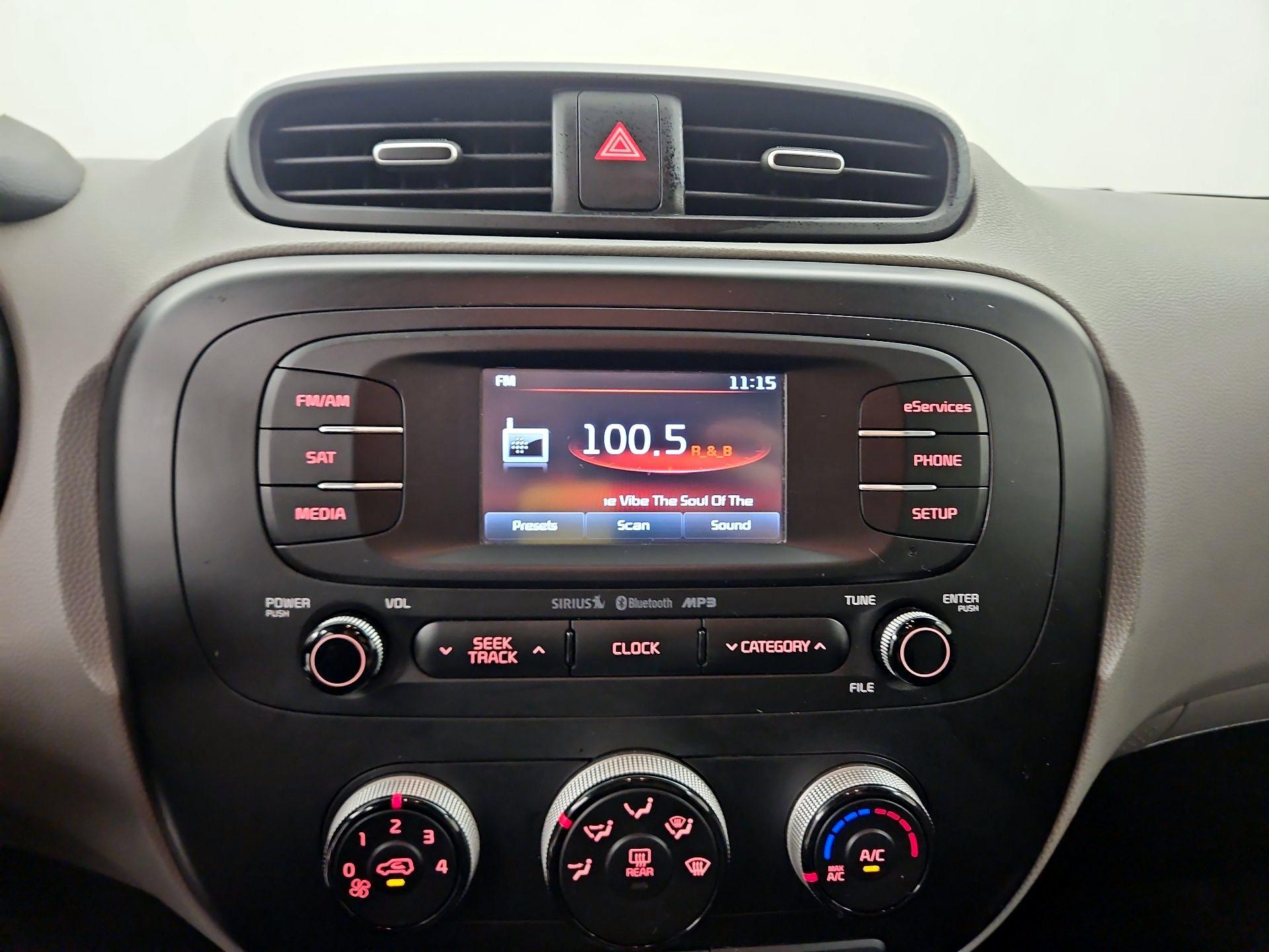 Thumbnail: 2015 Kia Soul - 15