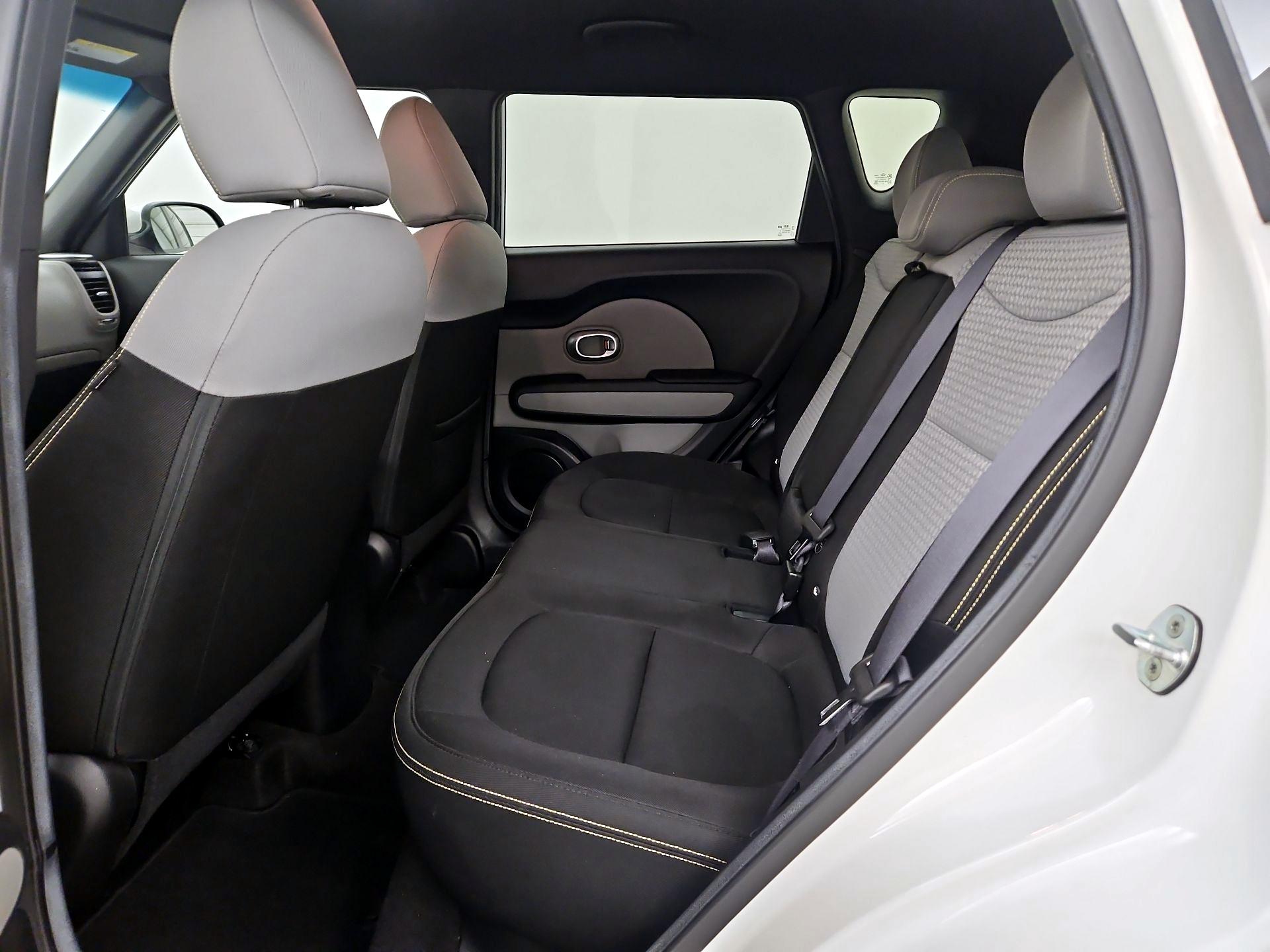 Thumbnail: 2015 Kia Soul - 19
