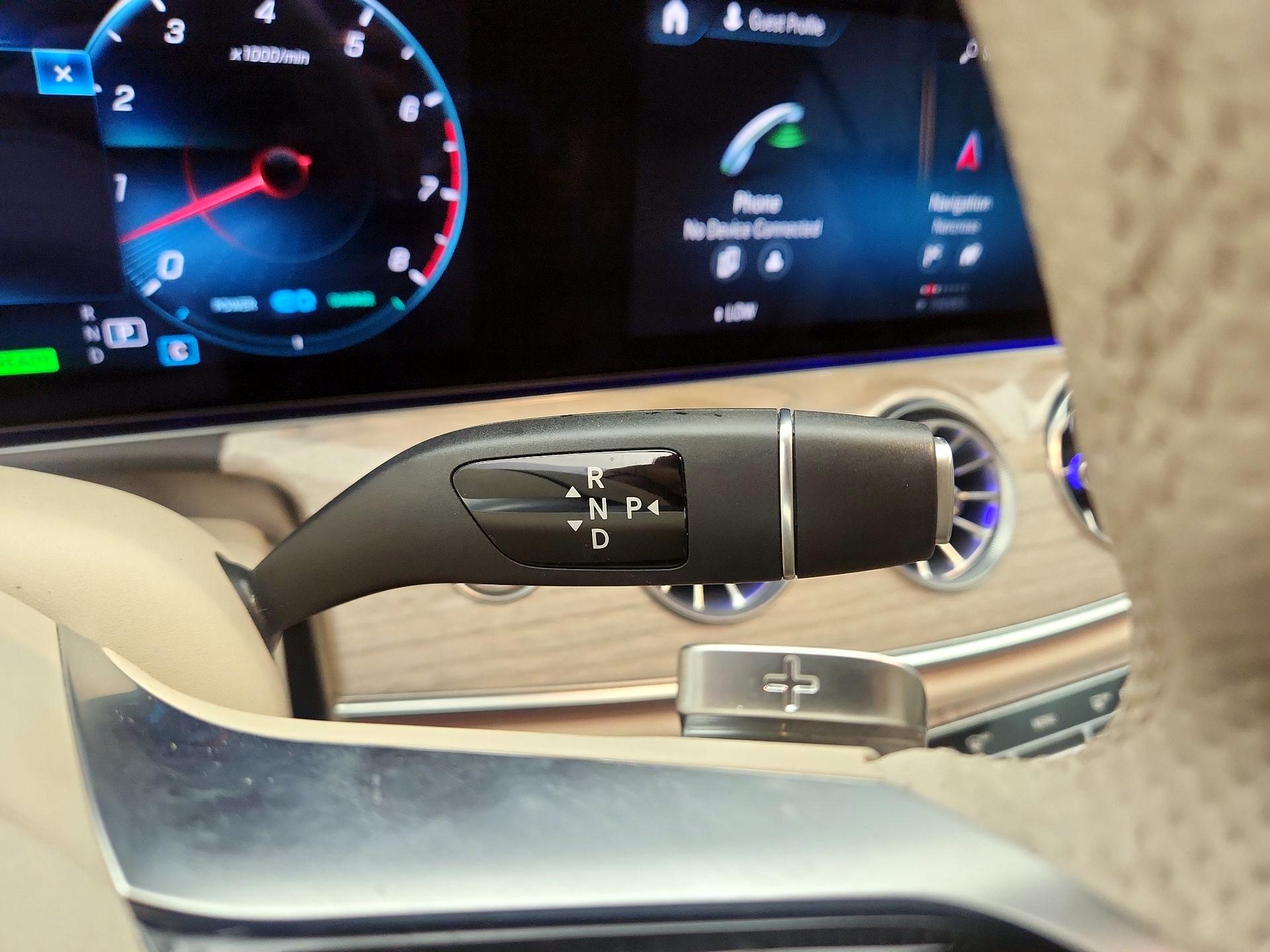 Thumbnail: 2022 Mercedes-Benz E-Class - 18