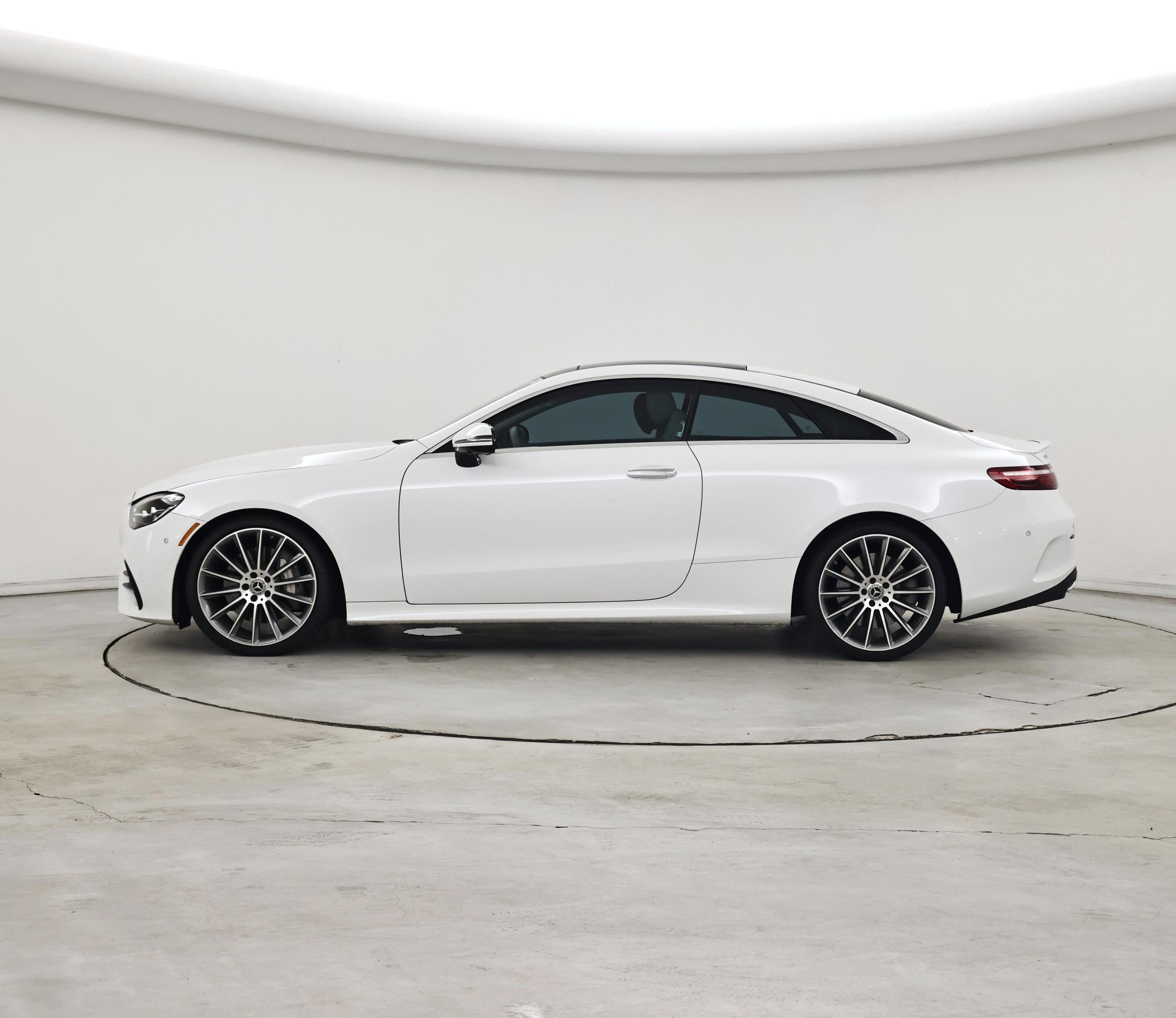 Thumbnail: 2022 Mercedes-Benz E-Class - 3