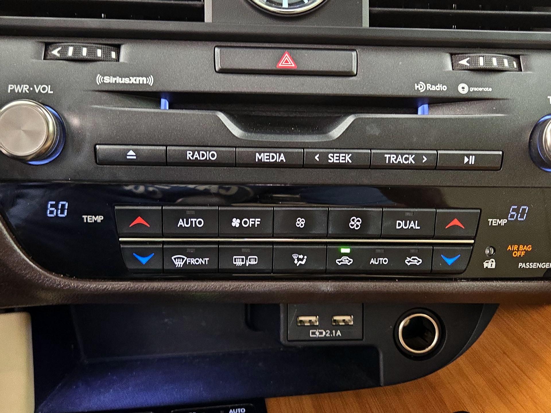 Thumbnail: 2020 Lexus RX - 17