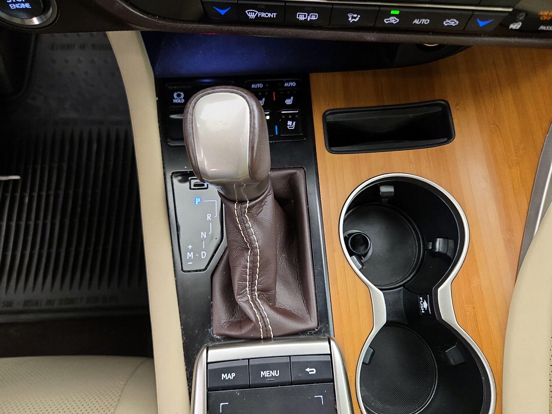 Thumbnail: 2020 Lexus RX - 18