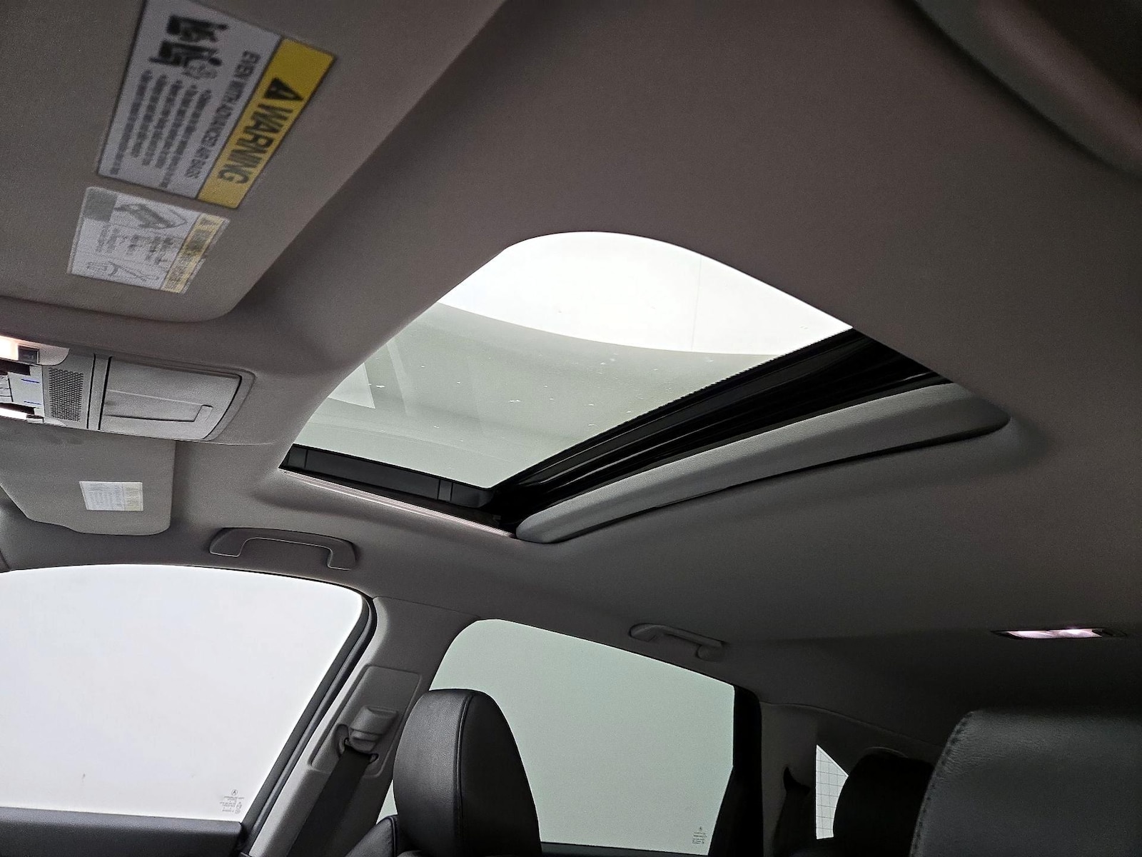Sunroof(s) & Overhead Airbags
