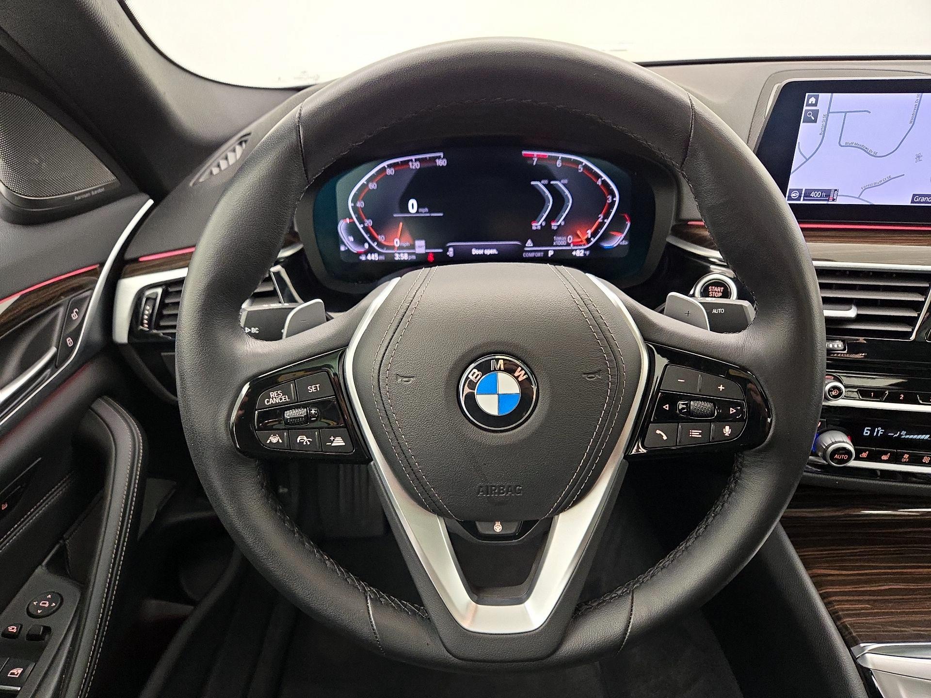 Thumbnail: 2020 BMW 5 Series - 10