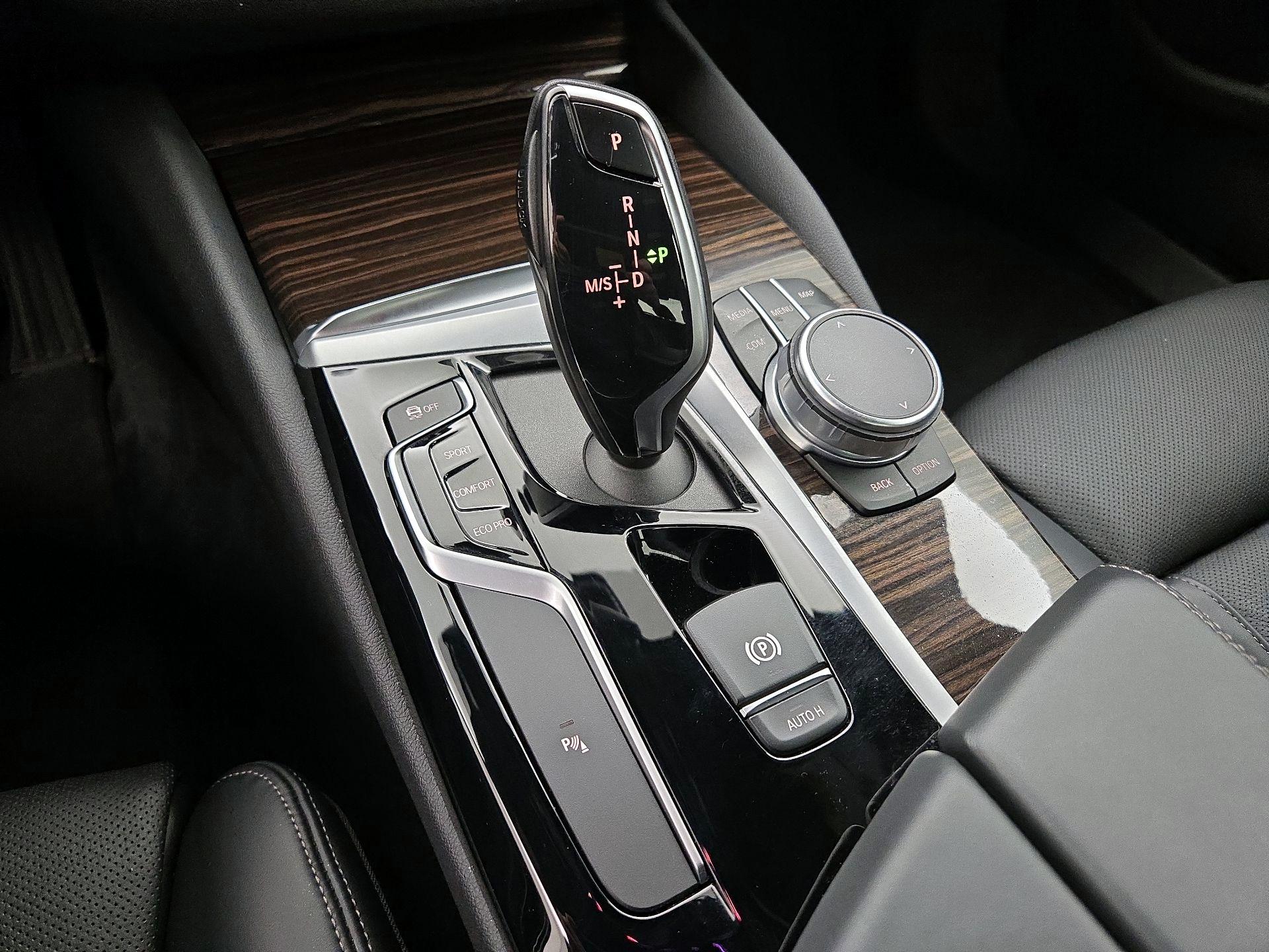 Thumbnail: 2020 BMW 5 Series - 18