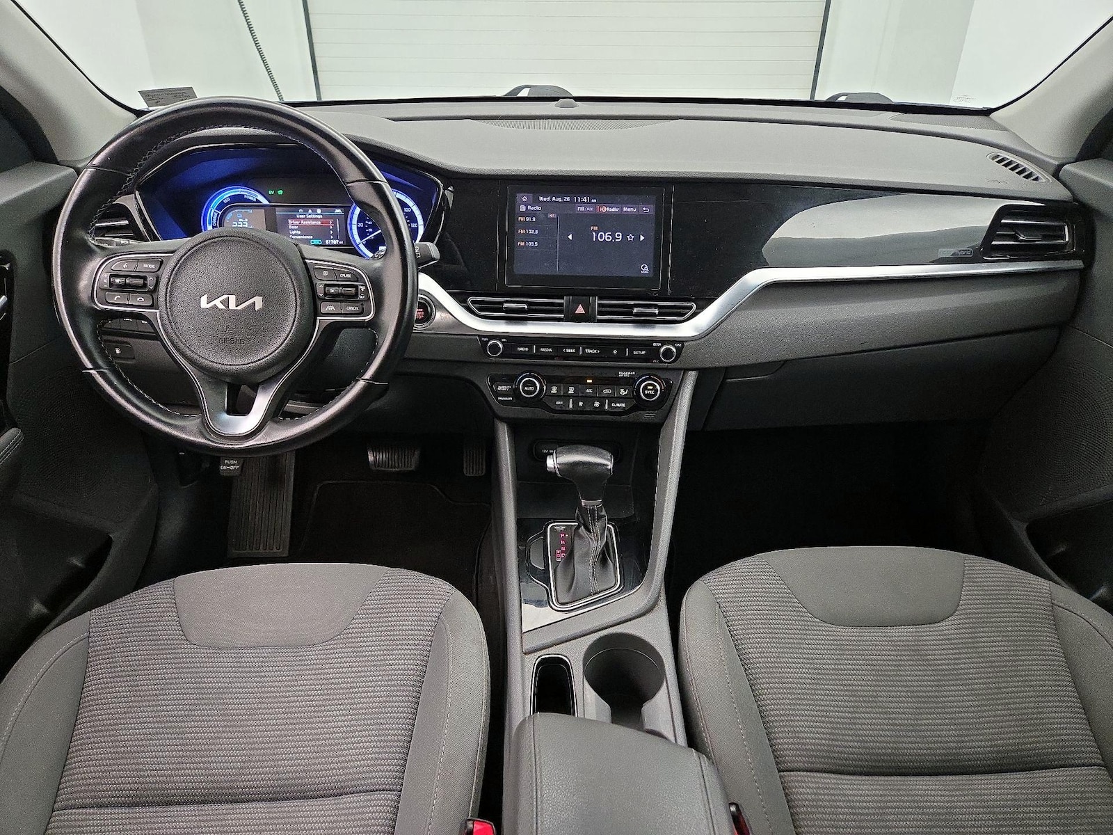 2022 Kia Niro LXS - Photo 10