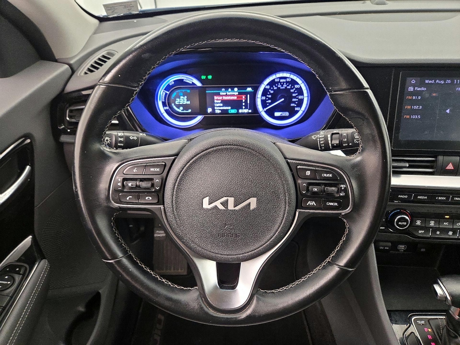 2022 Kia Niro LXS - Photo 11