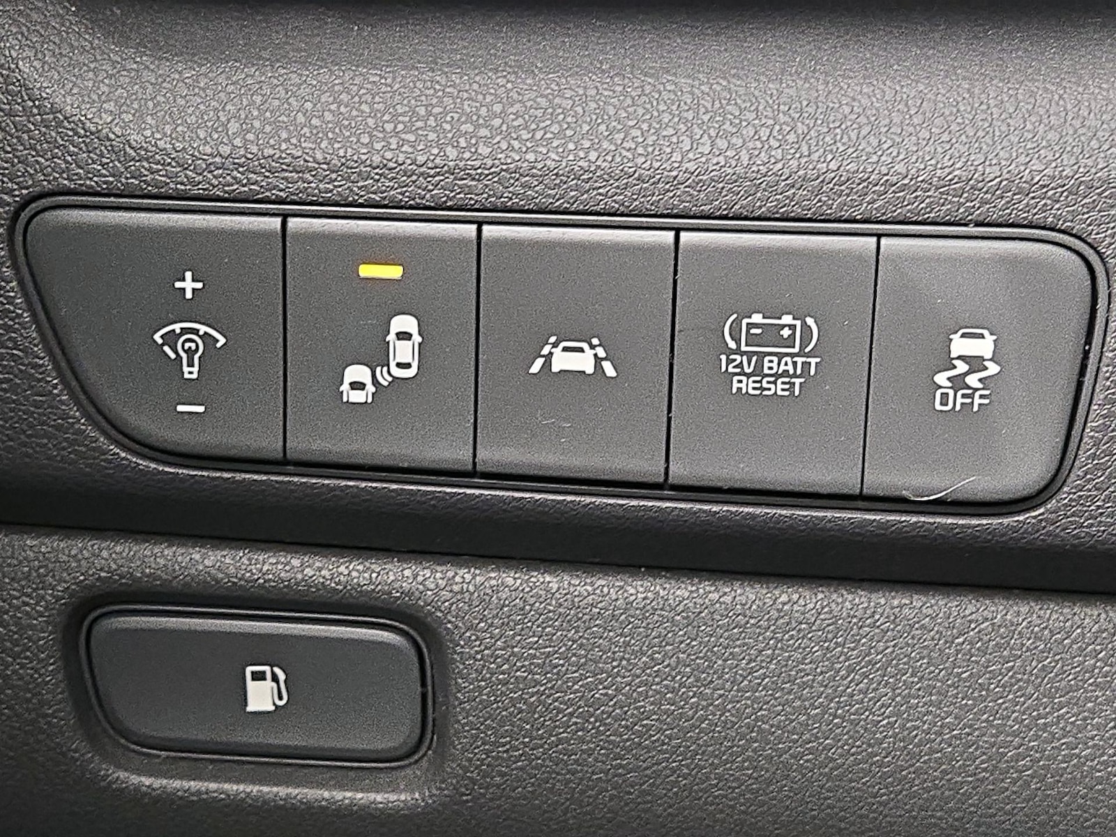 2022 Kia Niro LXS - Photo 14
