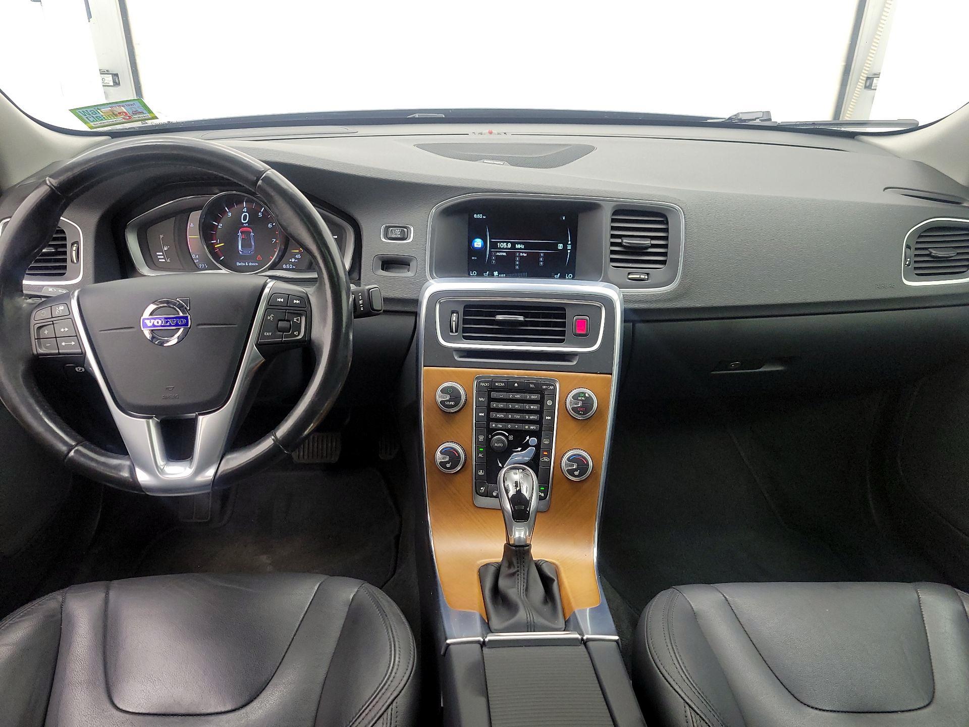 Thumbnail: 2016 Volvo S60 - 9