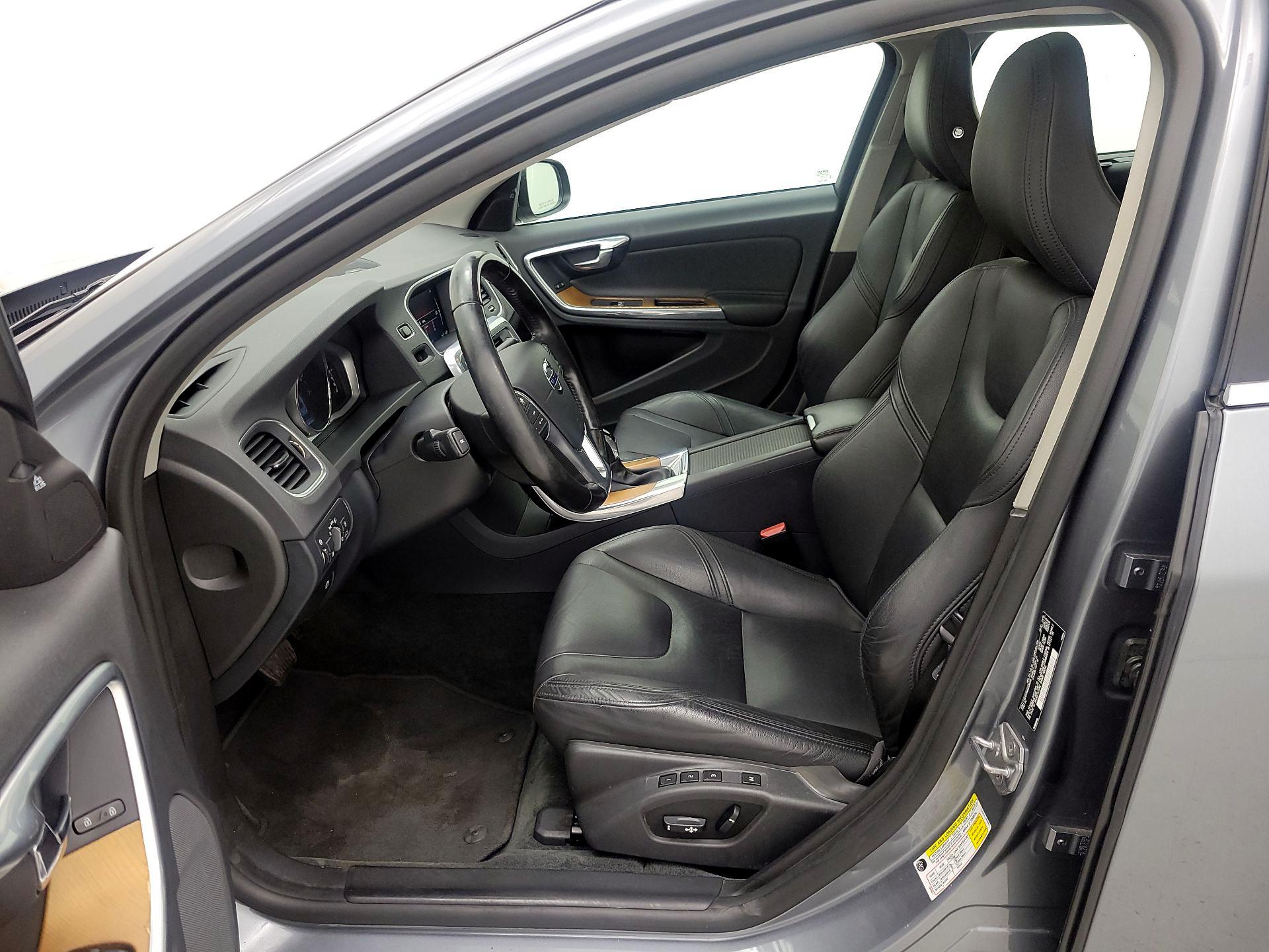 Thumbnail: 2016 Volvo S60 - 11