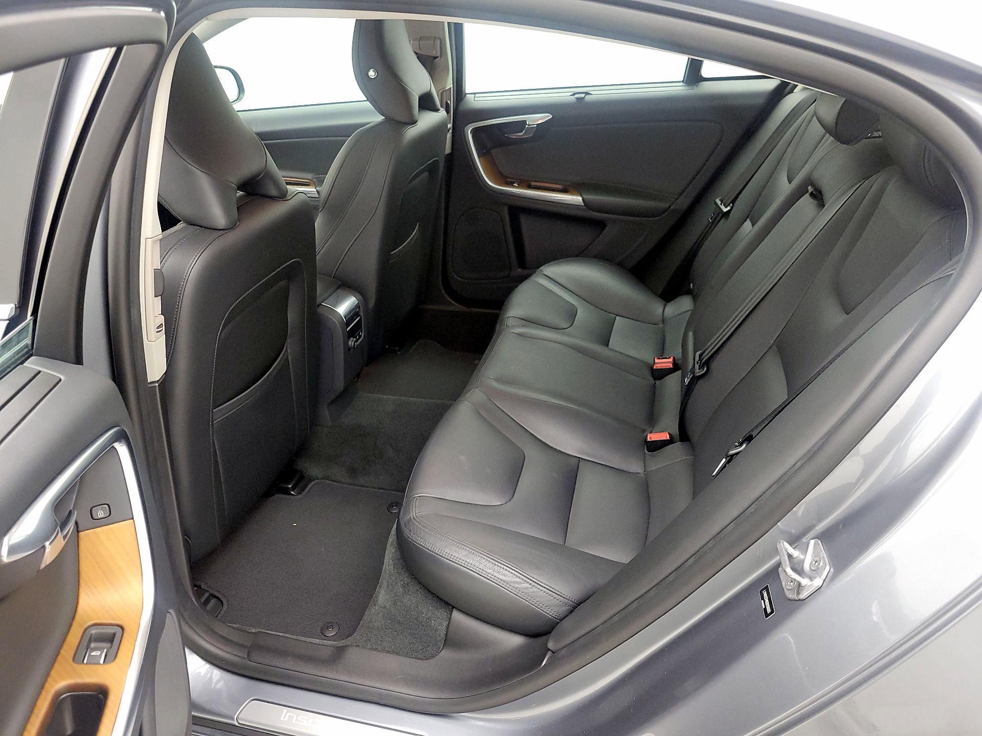 Thumbnail: 2016 Volvo S60 - 19