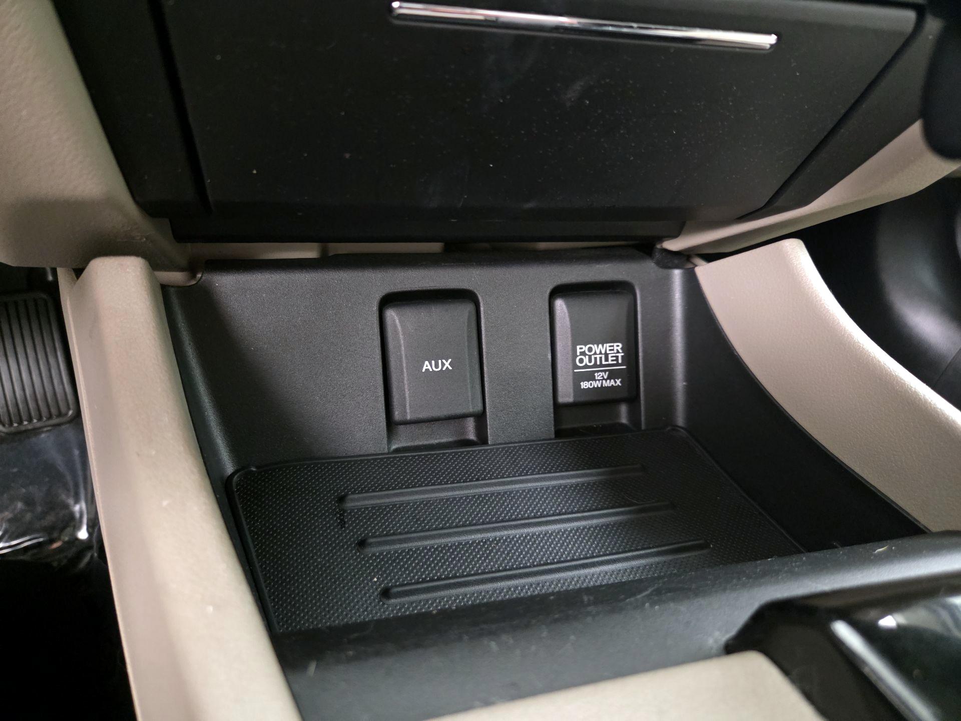 Thumbnail: 2014 Honda Civic - 18