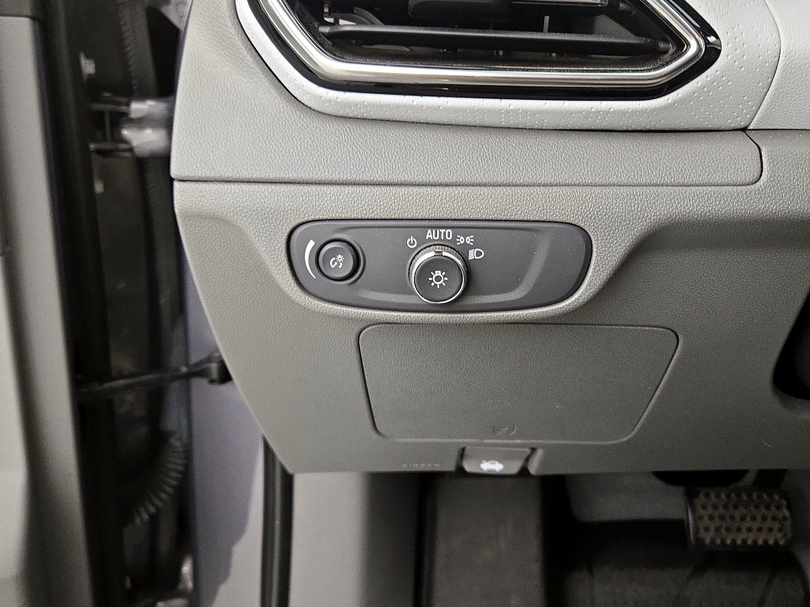 2022 Chevrolet Bolt EUV Premier - Photo 14