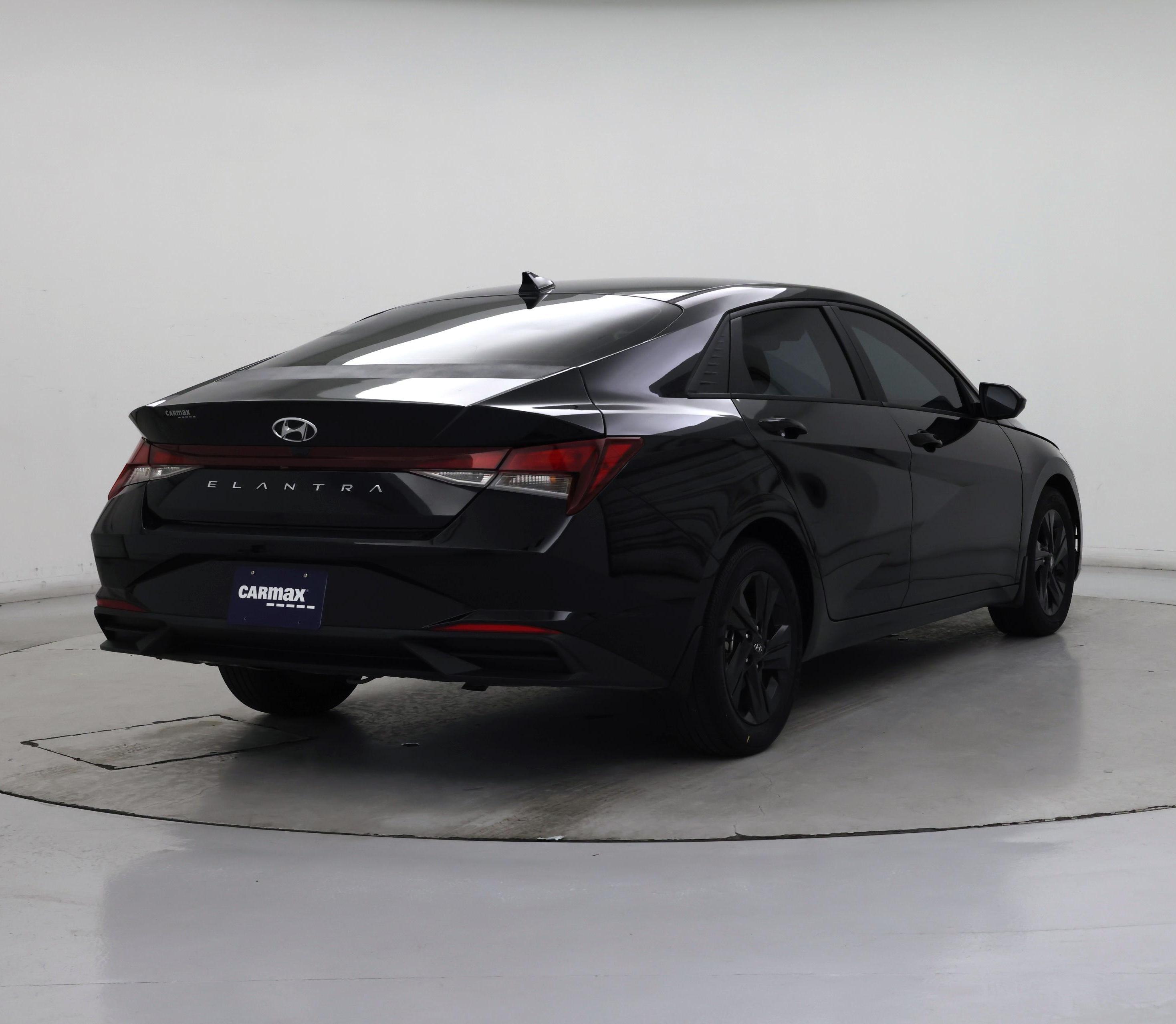 Thumbnail: 2023 Hyundai Elantra - 8