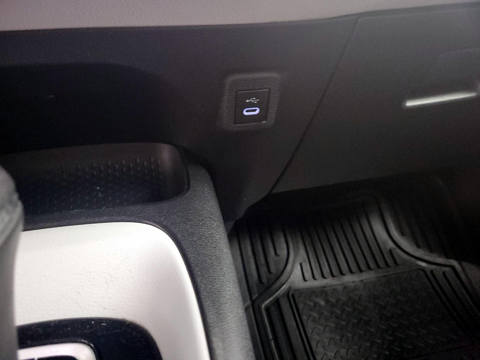 2024 Toyota Corolla SE - Photo 17