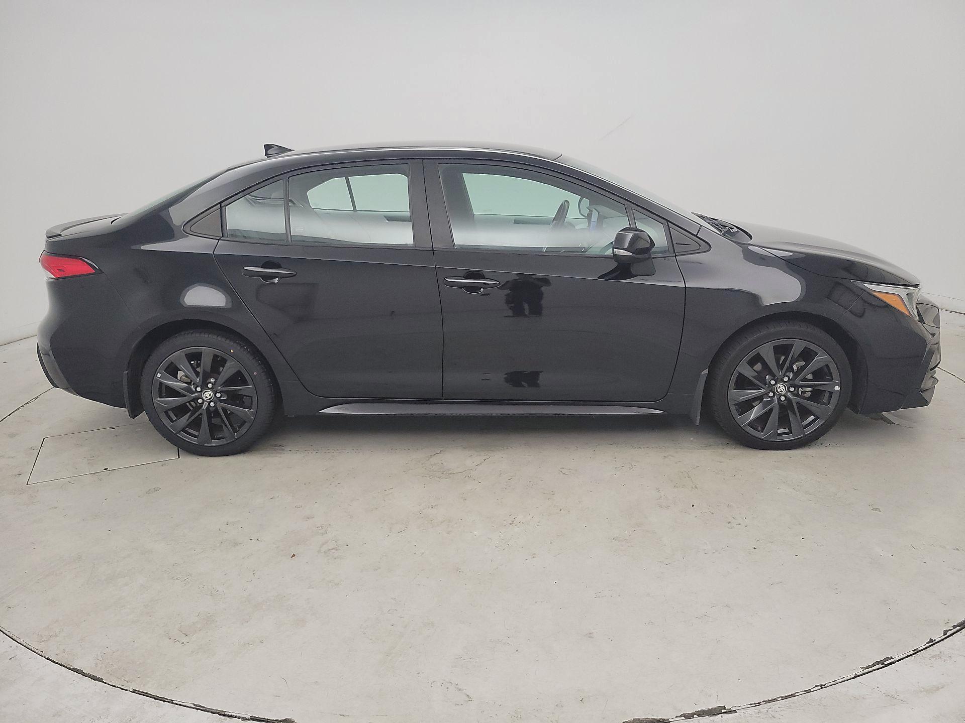 Thumbnail: 2024 Toyota Corolla - 4