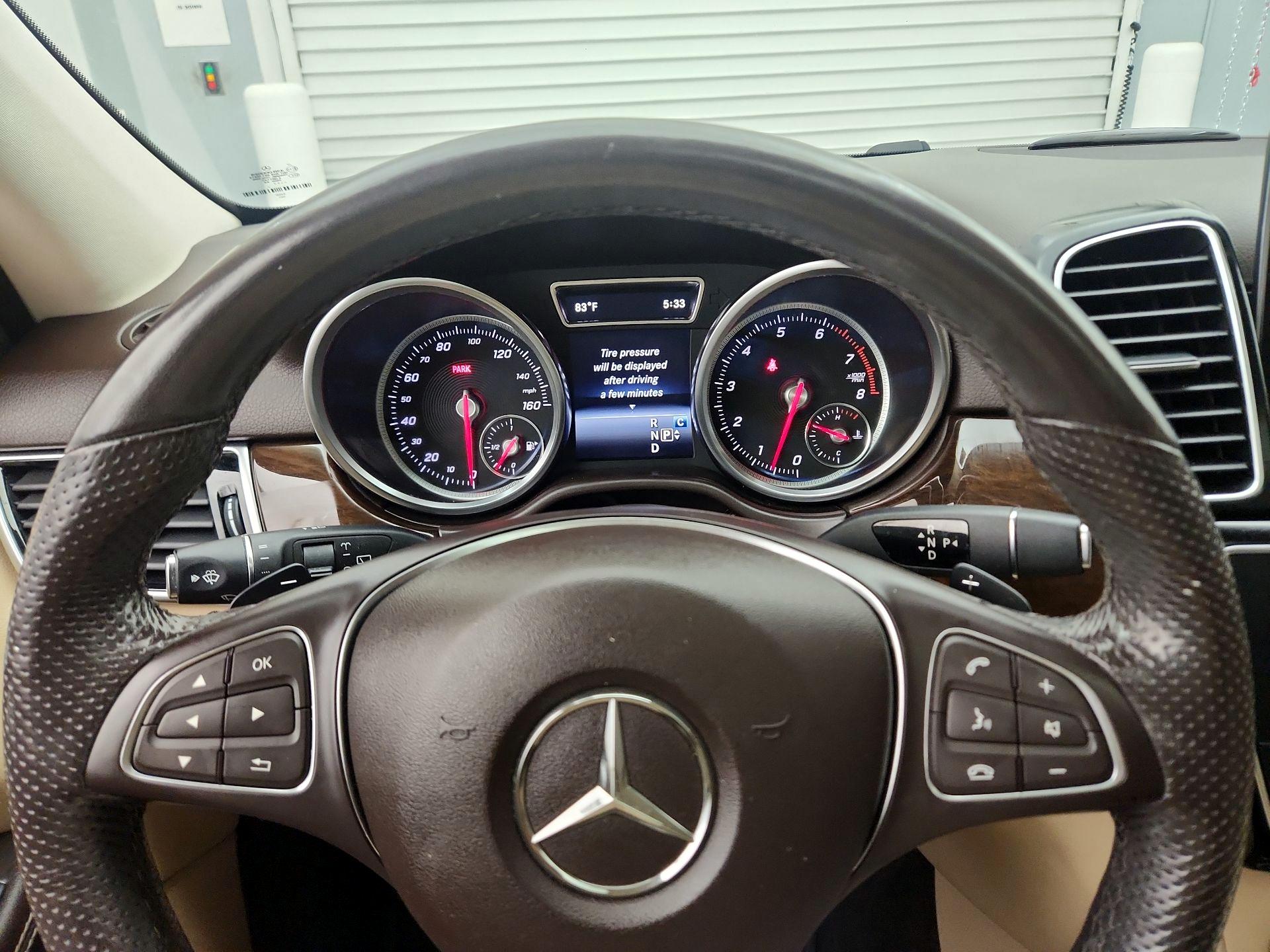 Thumbnail: 2017 Mercedes-Benz GLE - 10