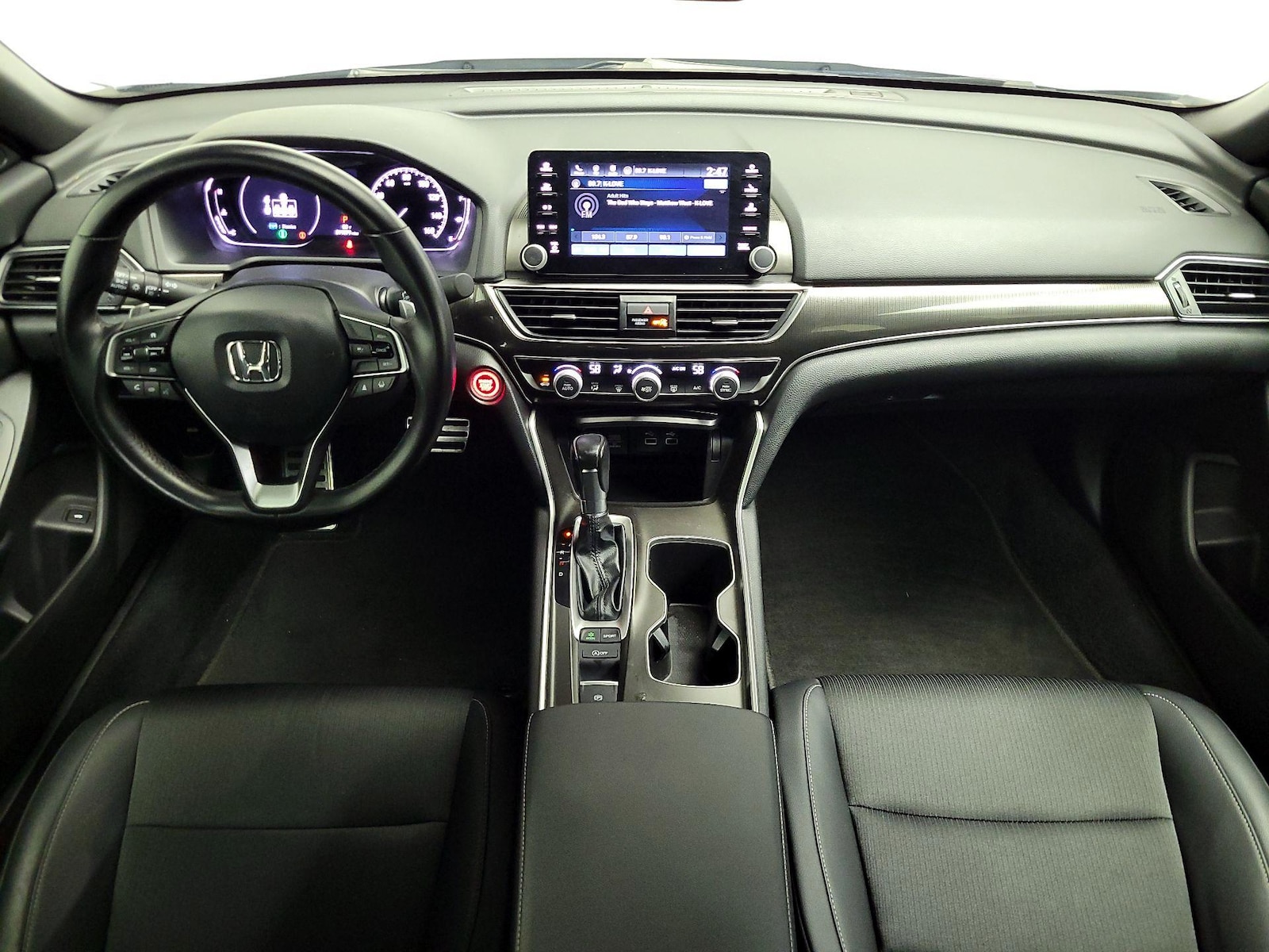 Apple CarPlay® & Android Auto™